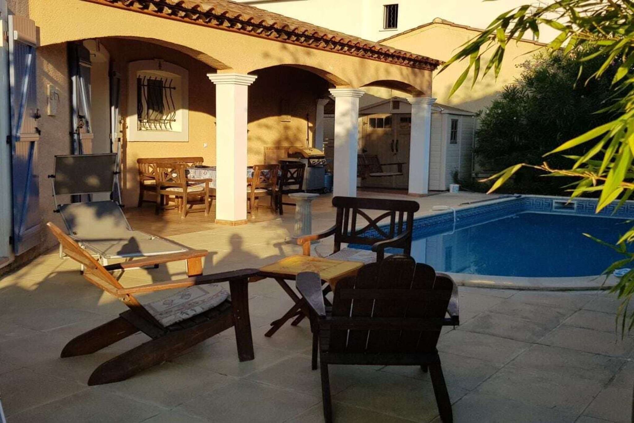 11059 - Swimming pool