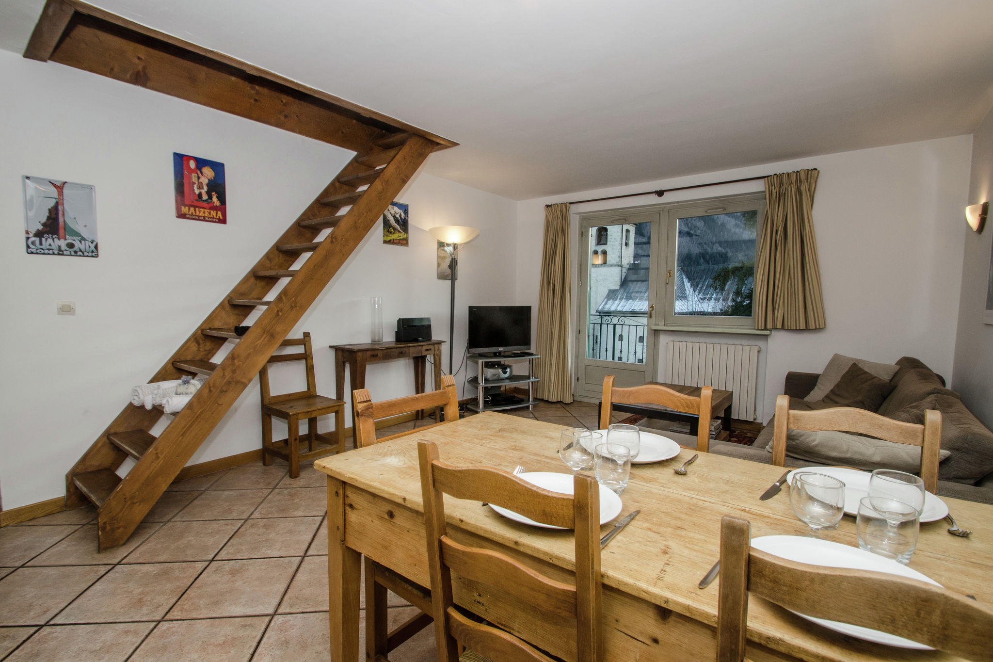 A very beautiful and cosy 80 sq.m appartment situated in the center of Chamonix.