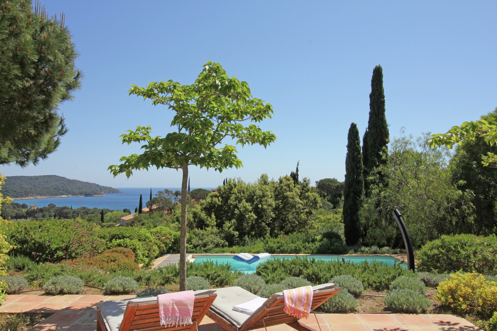 Jolie appartement proche de la mer - View in summer