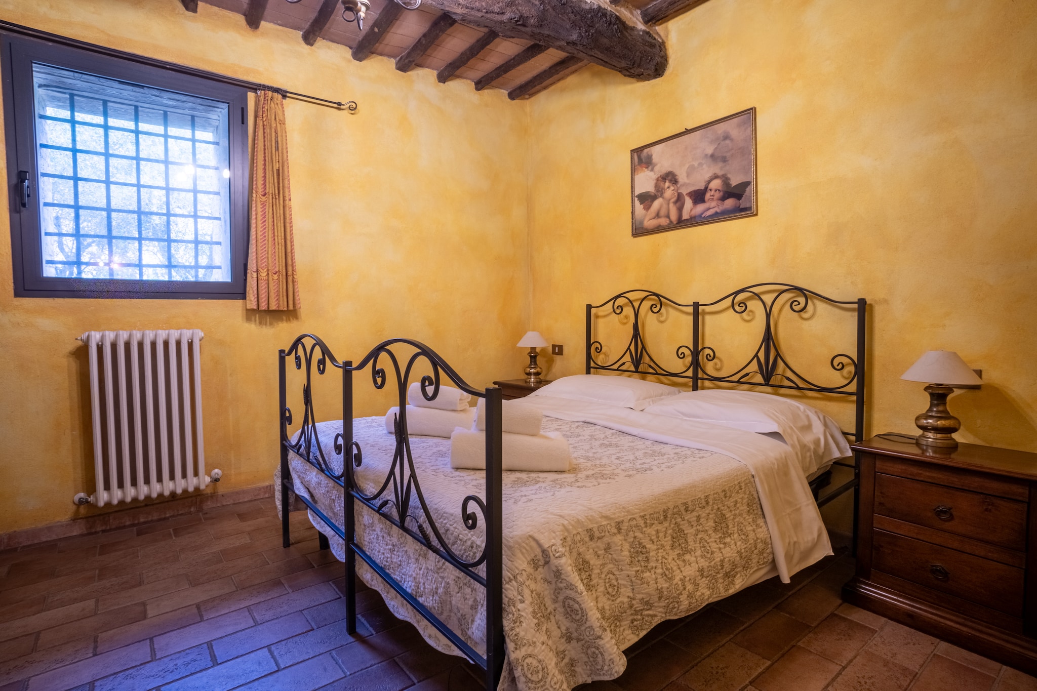 La Grotta di Montecchino App Susino - Slaapkamer