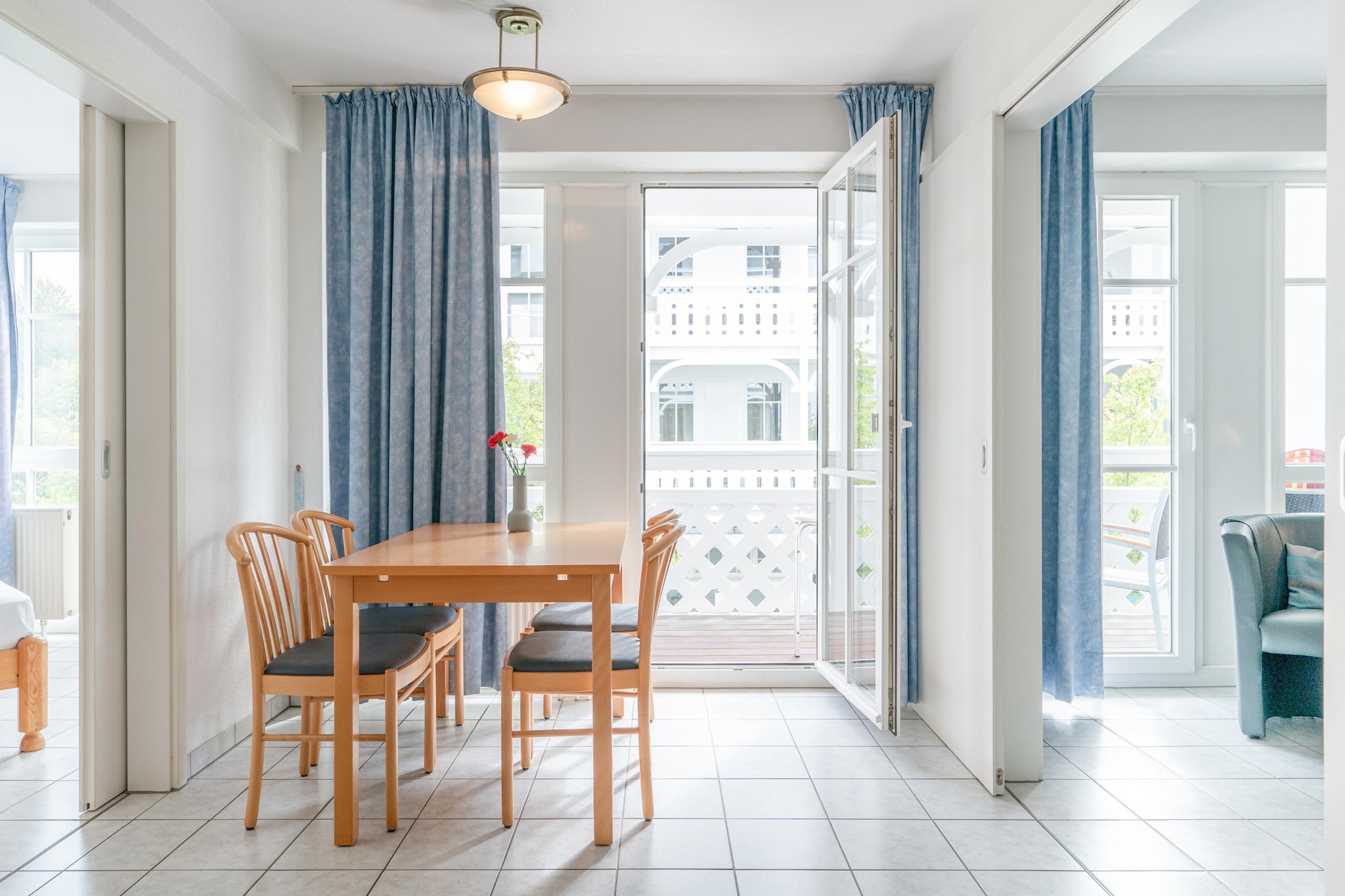 Typ X - Fewo Nr 502 im Seepark Sellin - Esszimmer
