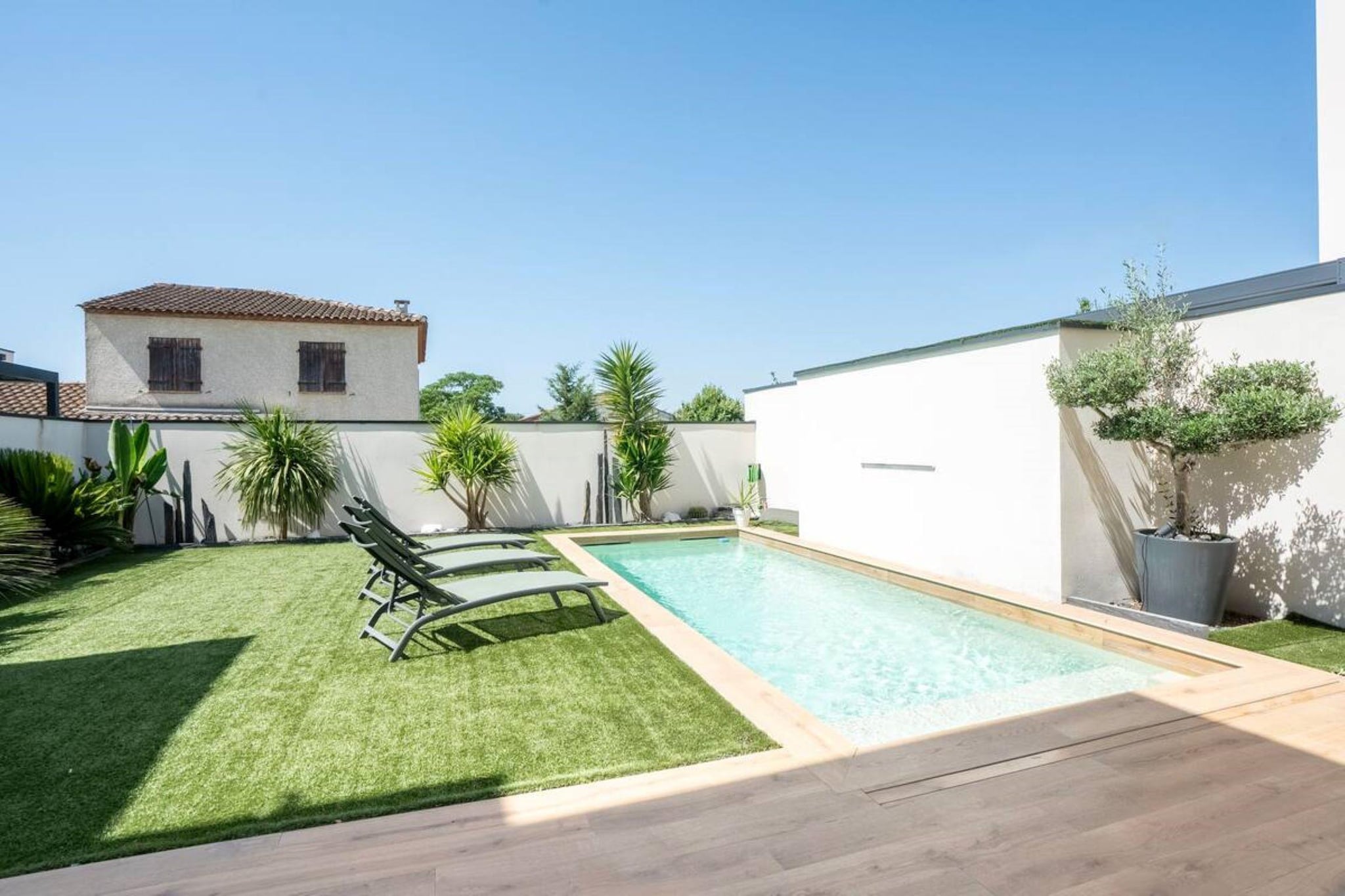 Villa Hestia - Exterior in summer