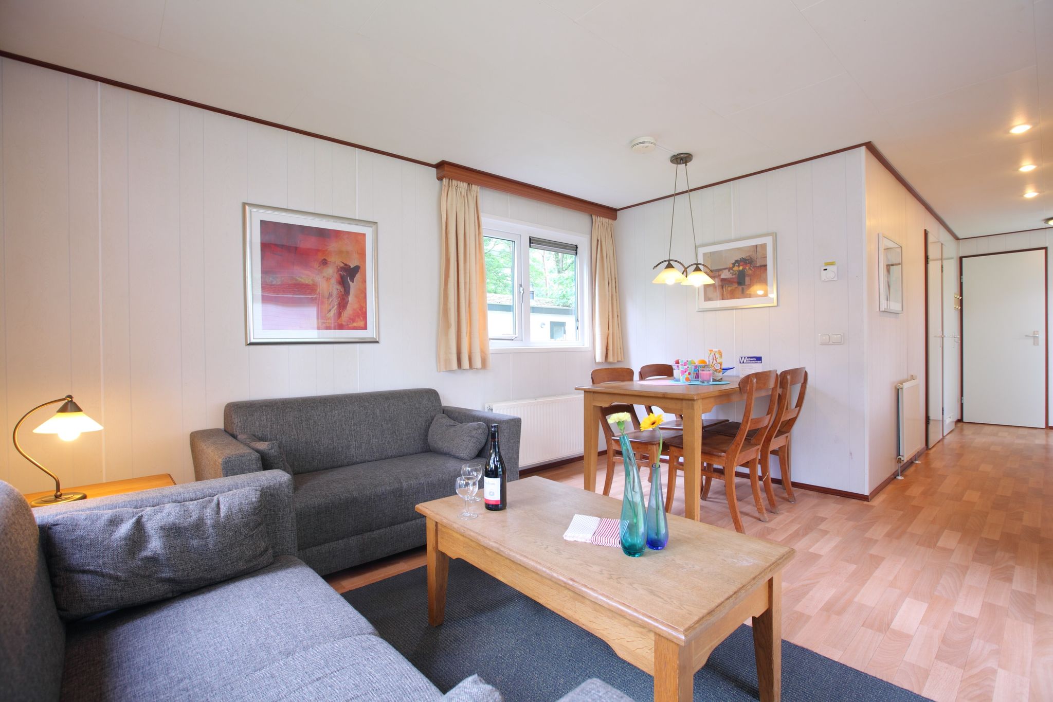 Tidy furnished chalet with a combi microwave, in the Veluwe
