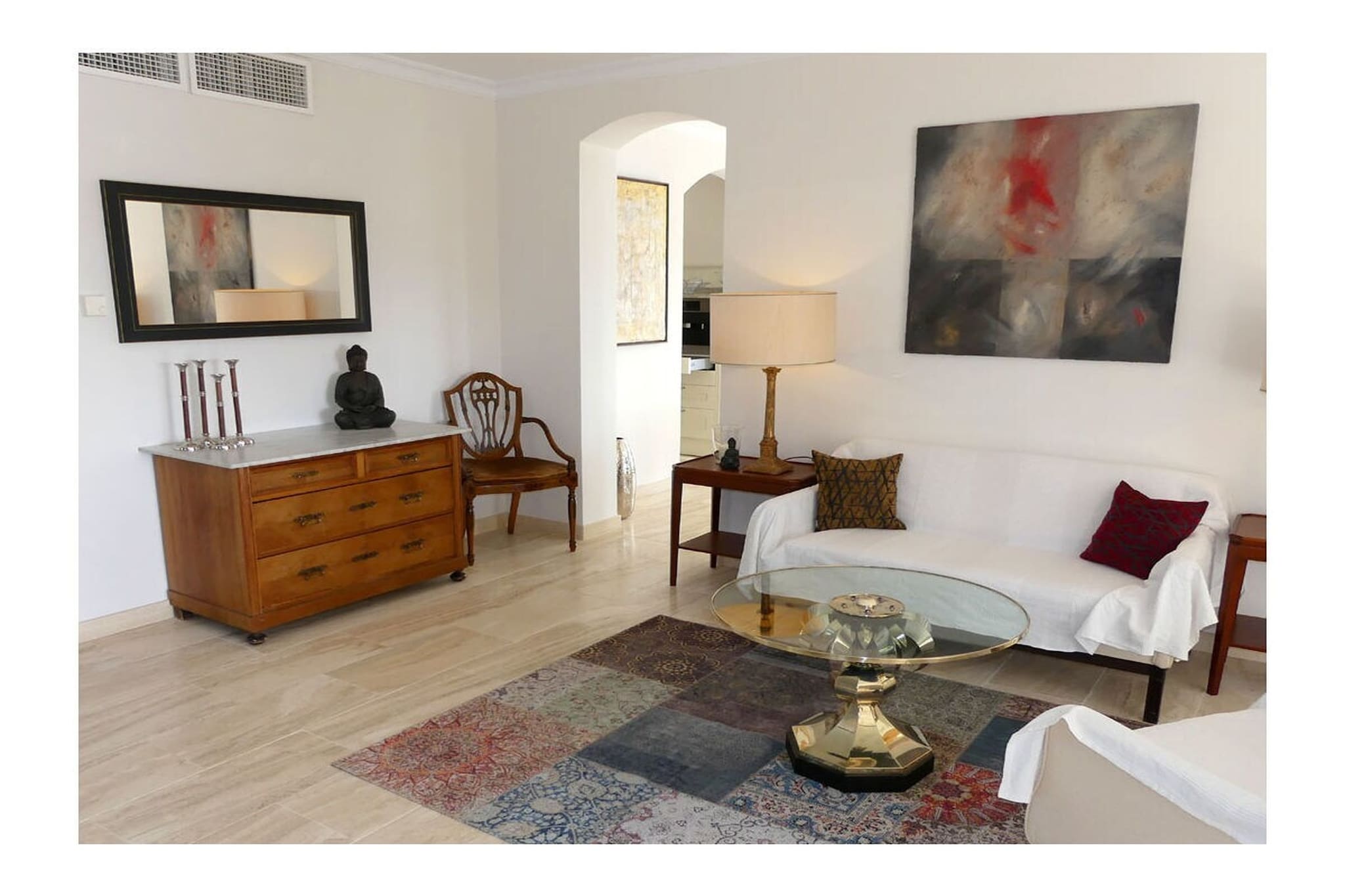 239637 - Living room