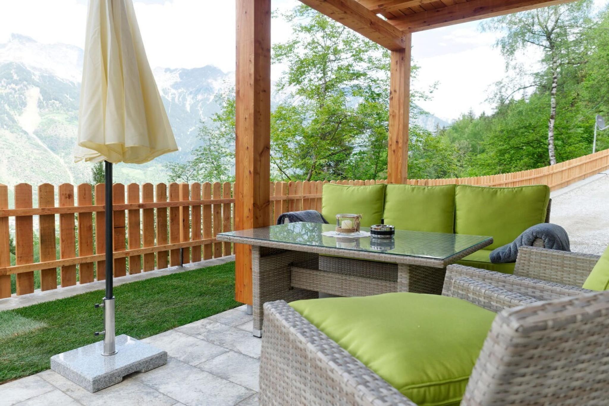 210044 - Terrace balcony