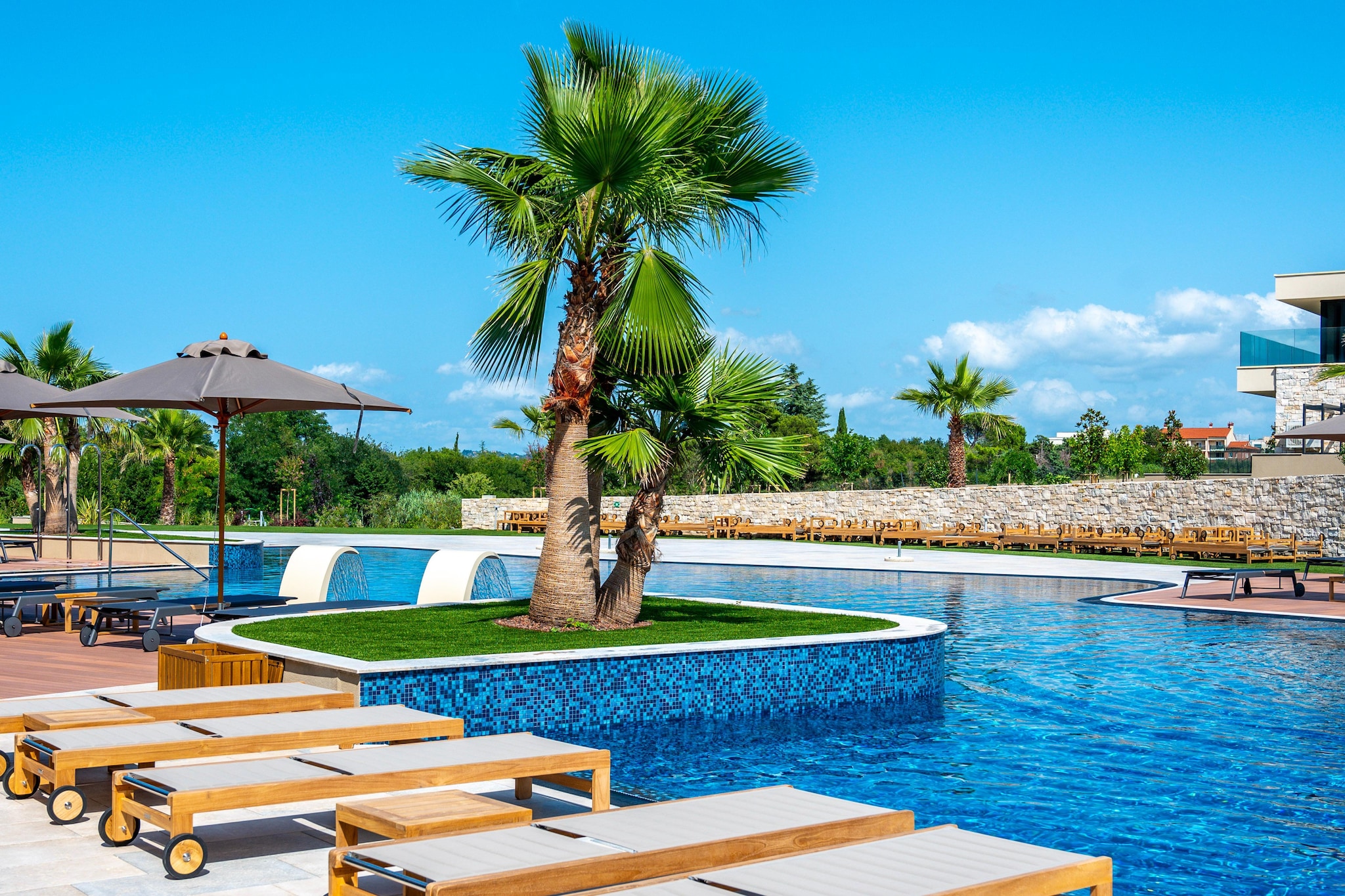 Petram Resort and Residences - Secret Offer - Deluxe Apartment App 60-67 m² - Swimming pool