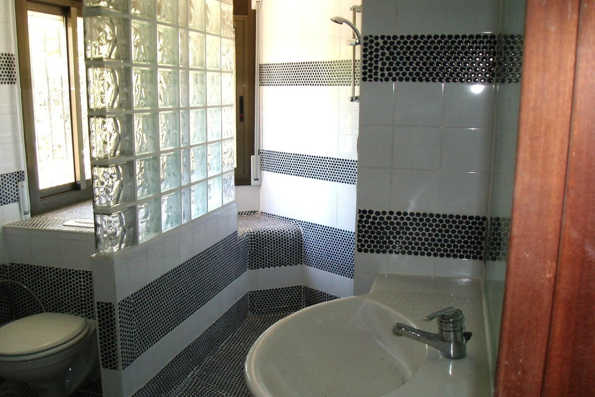 50006 - Bathroom