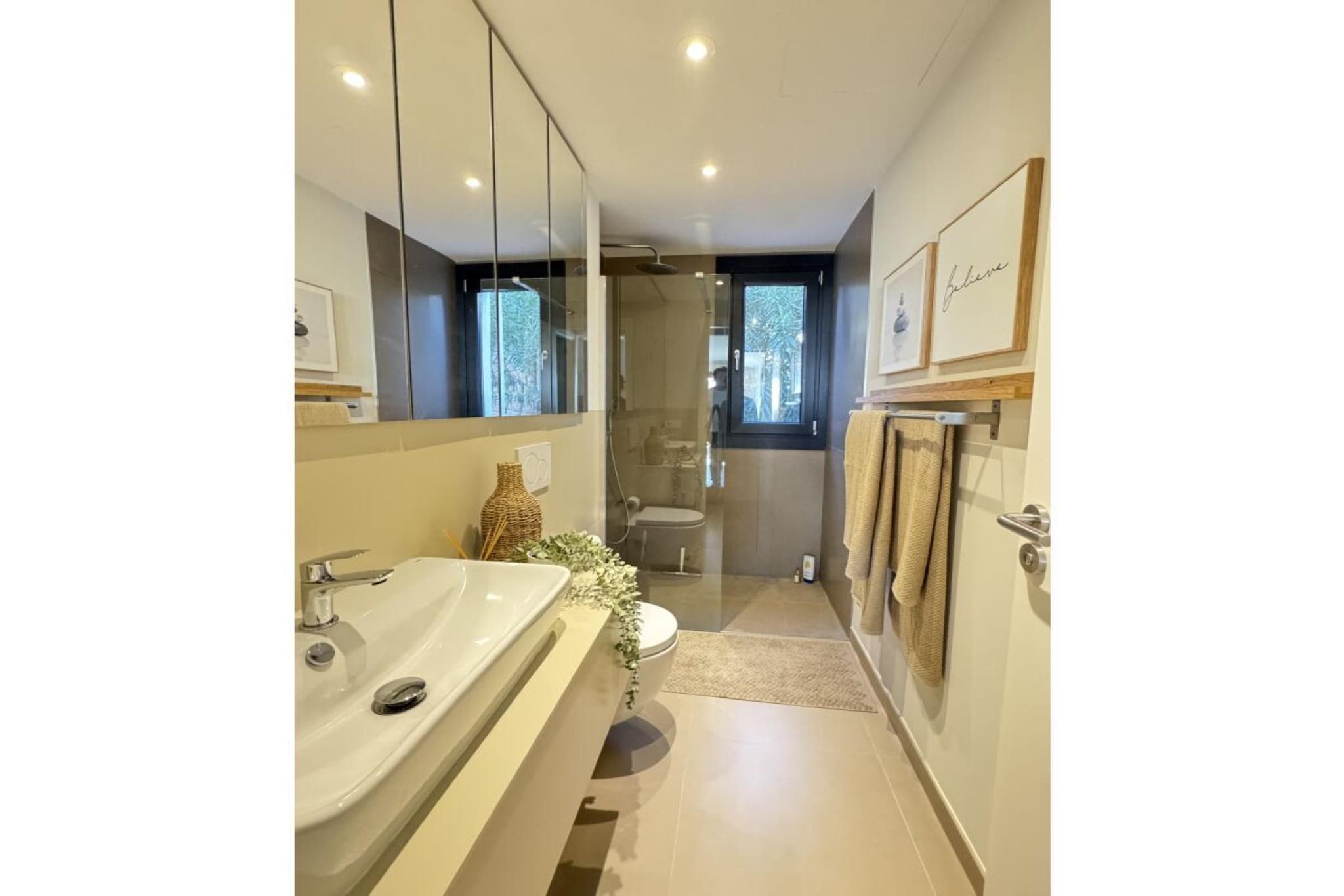 744203 - Badkamer