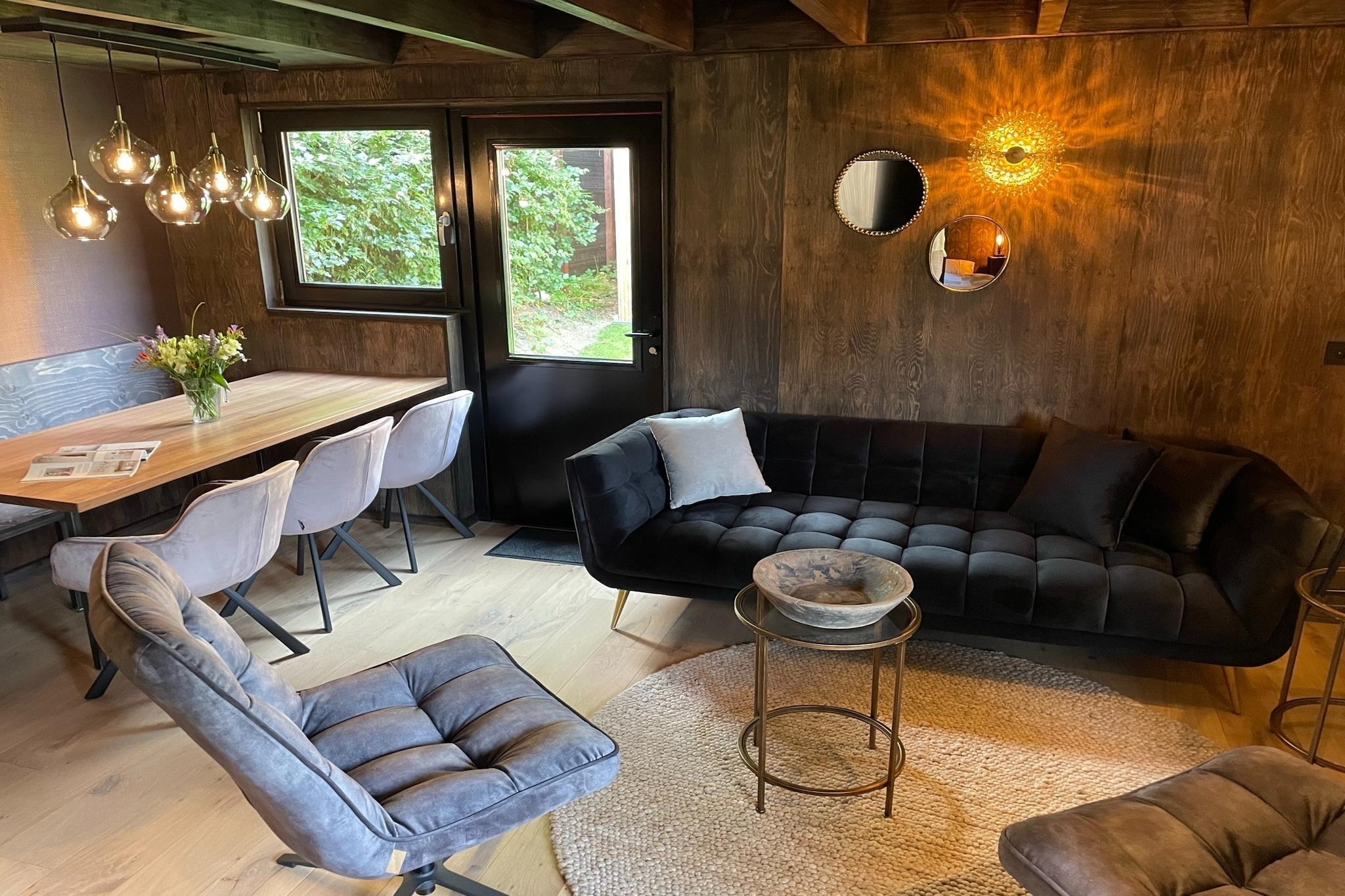 6-Person Dunelodge - Dining room
