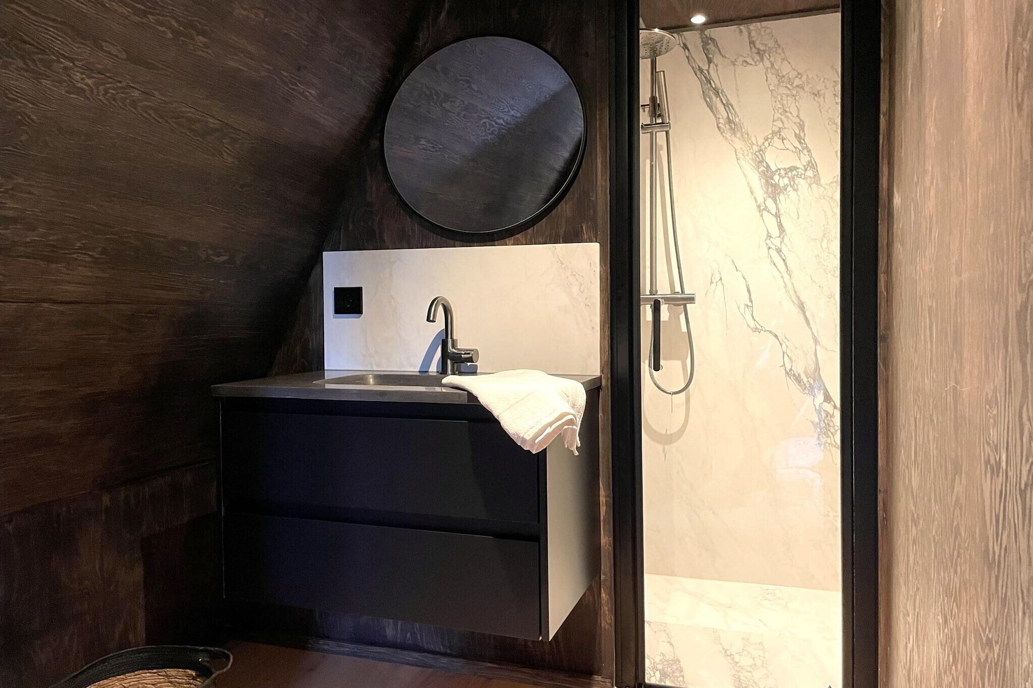 6-Person Dunelodge - Bathroom