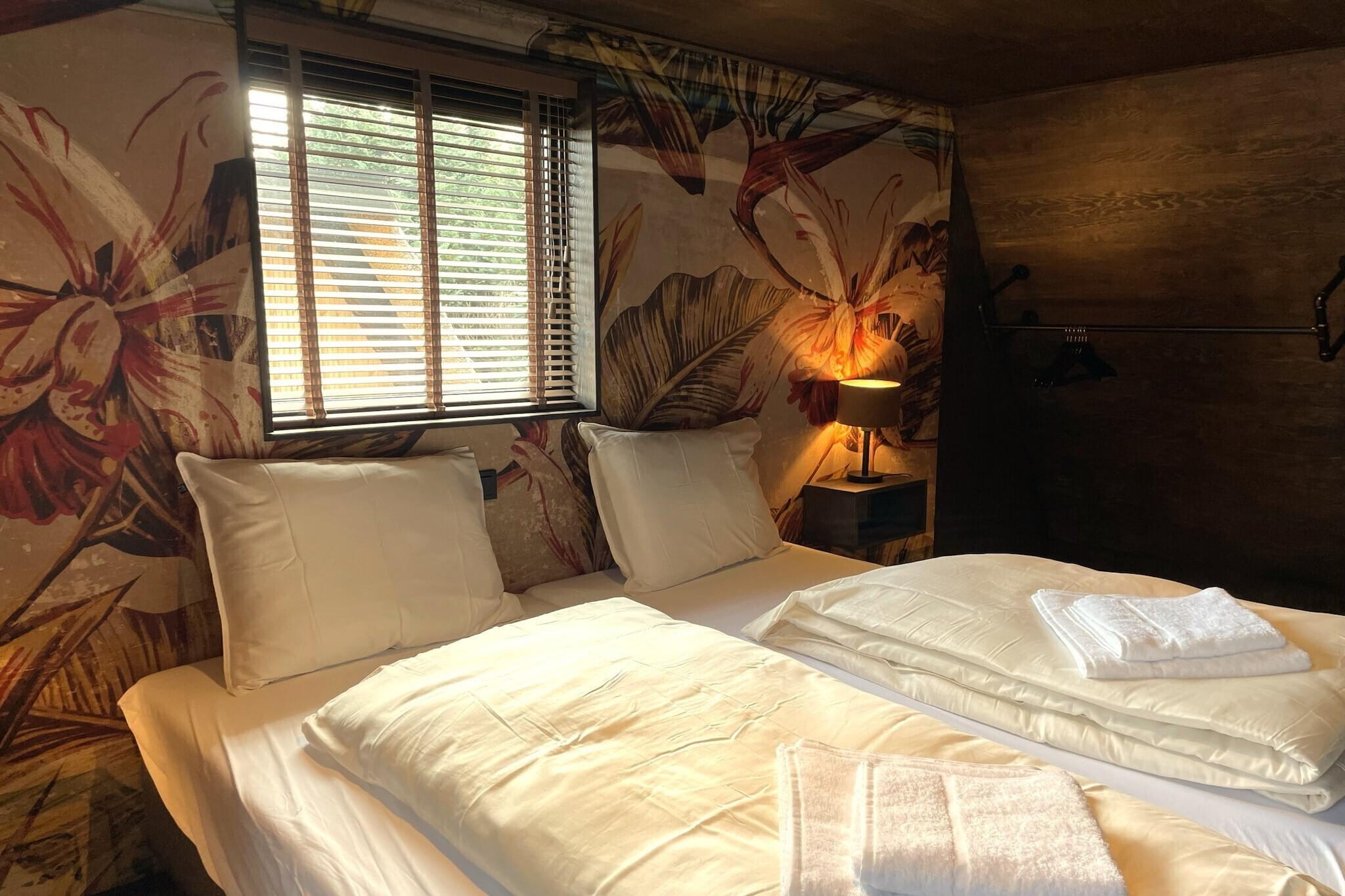 6-Person Dunelodge - Bedroom