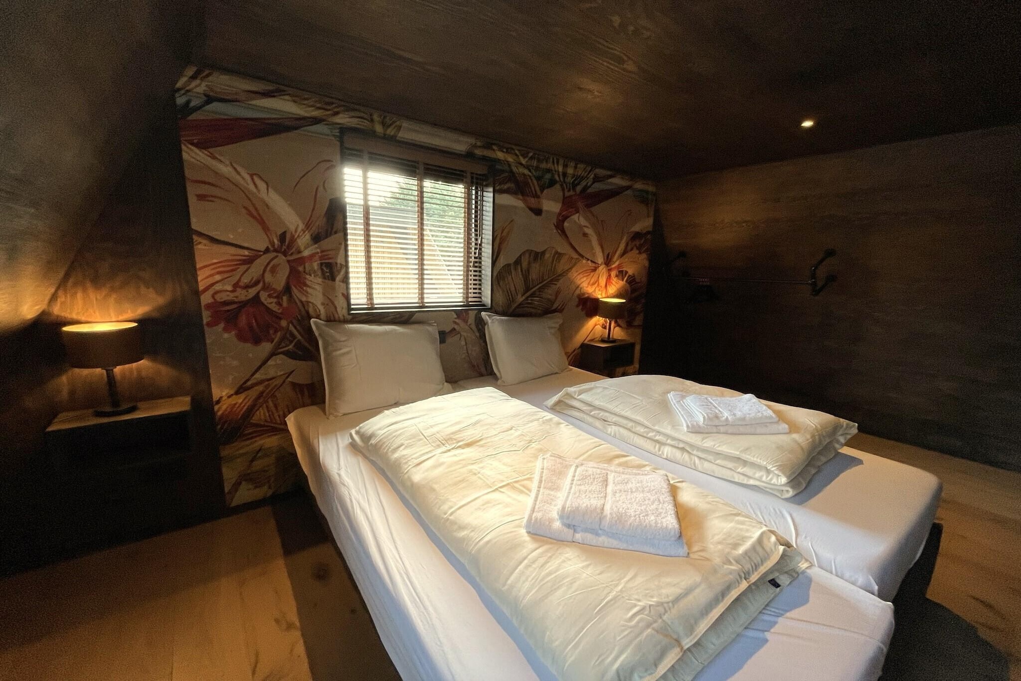 6-Person Dunelodge - Bedroom