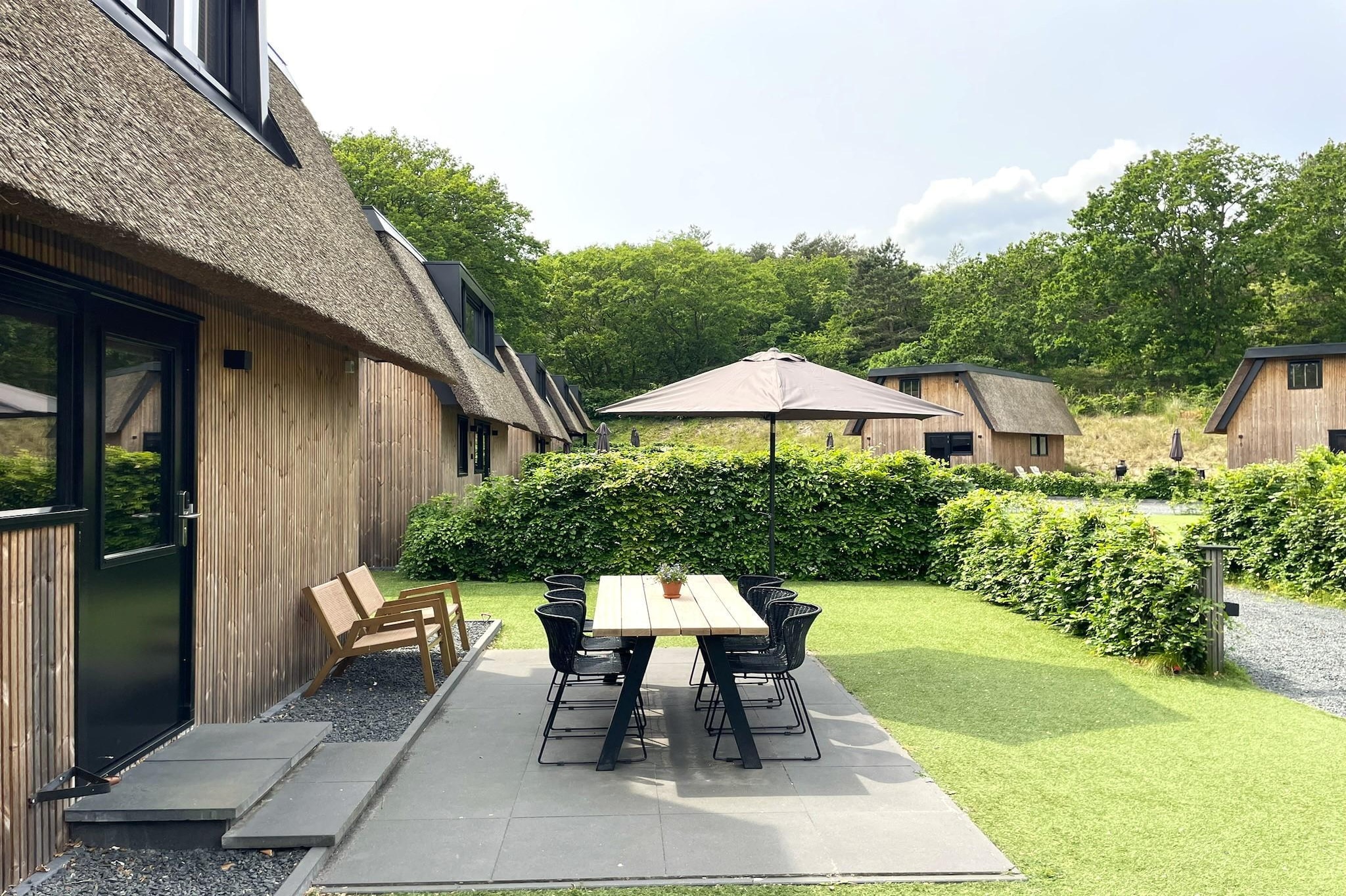 6-person Dune Lodge with Charging Station & Extra Parking Space - Terrace balcony