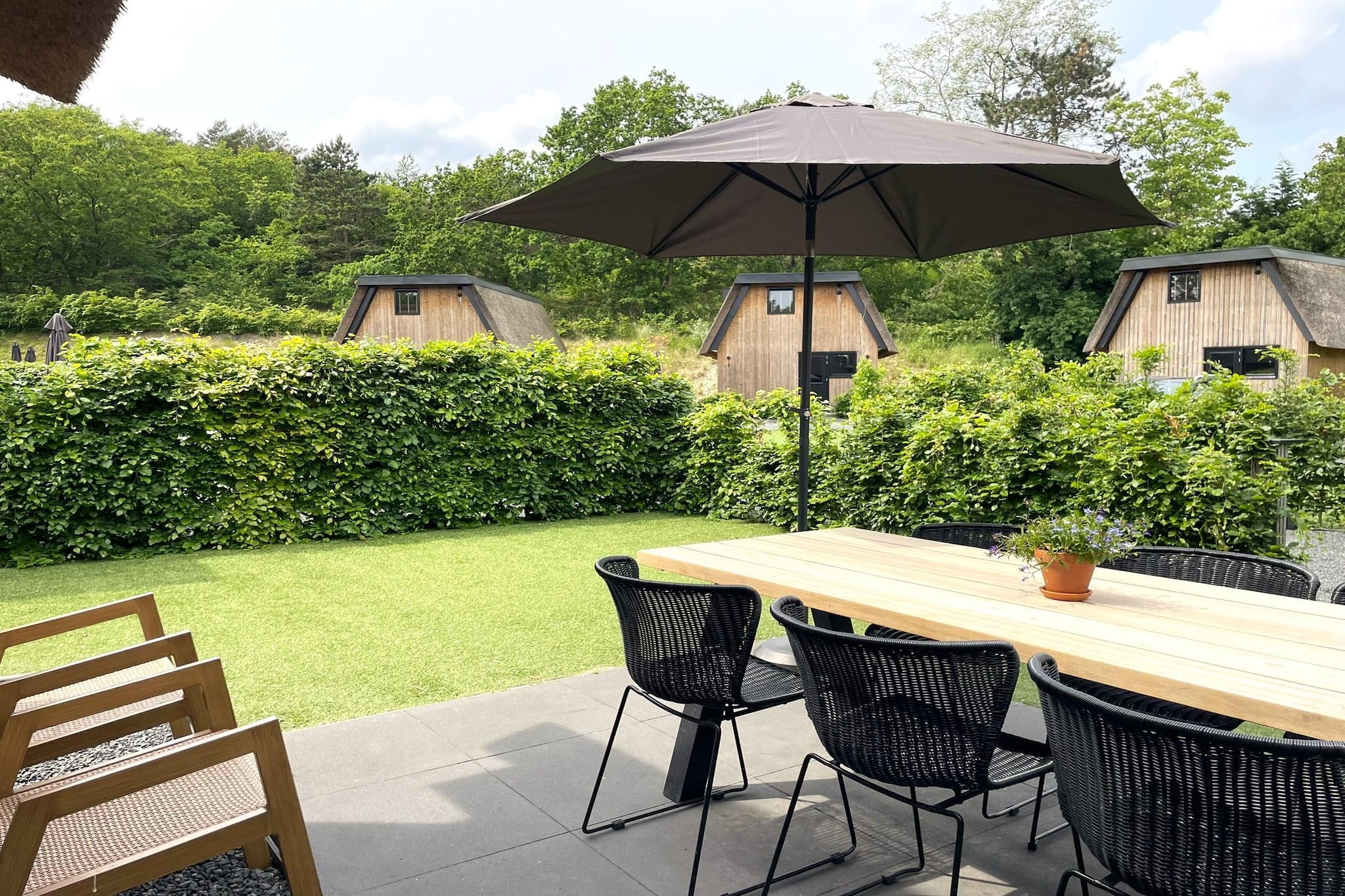 6-person Dune Lodge with Charging Station & Extra Parking Space - Terrace balcony