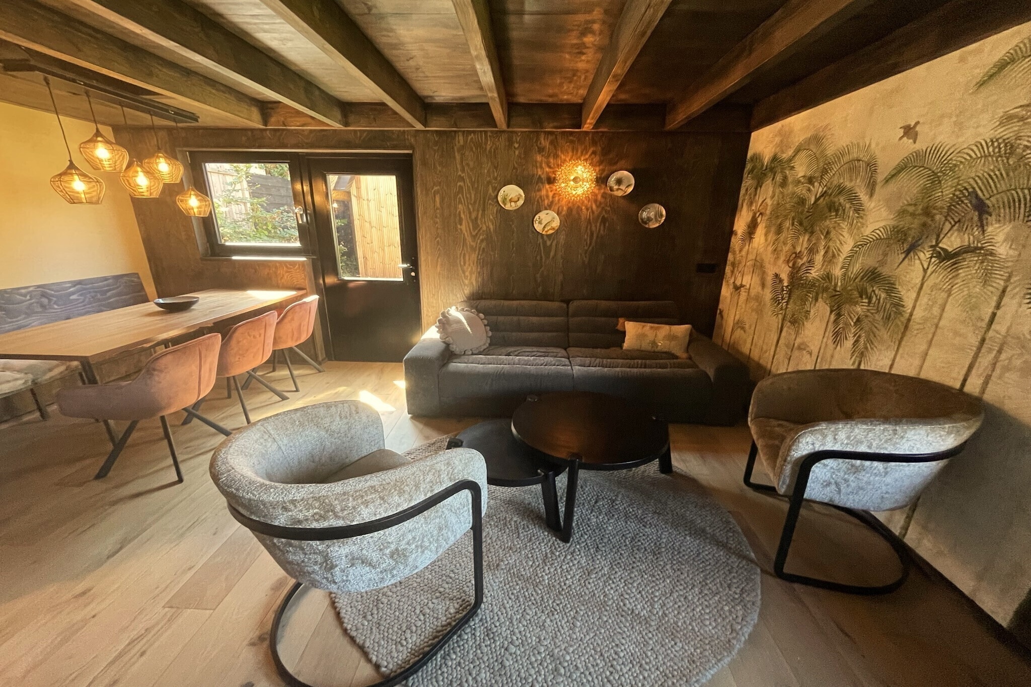 6-person Dune Lodge with Charging Station & Extra Parking Space