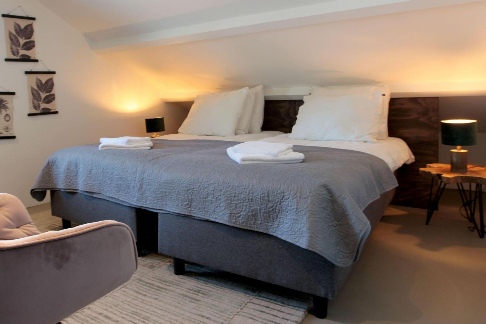 8-Person Villa - Bedroom