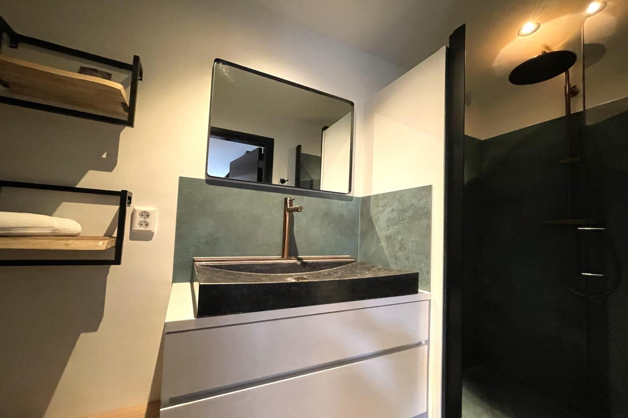 8-12 Person Group accommodation - Bathroom