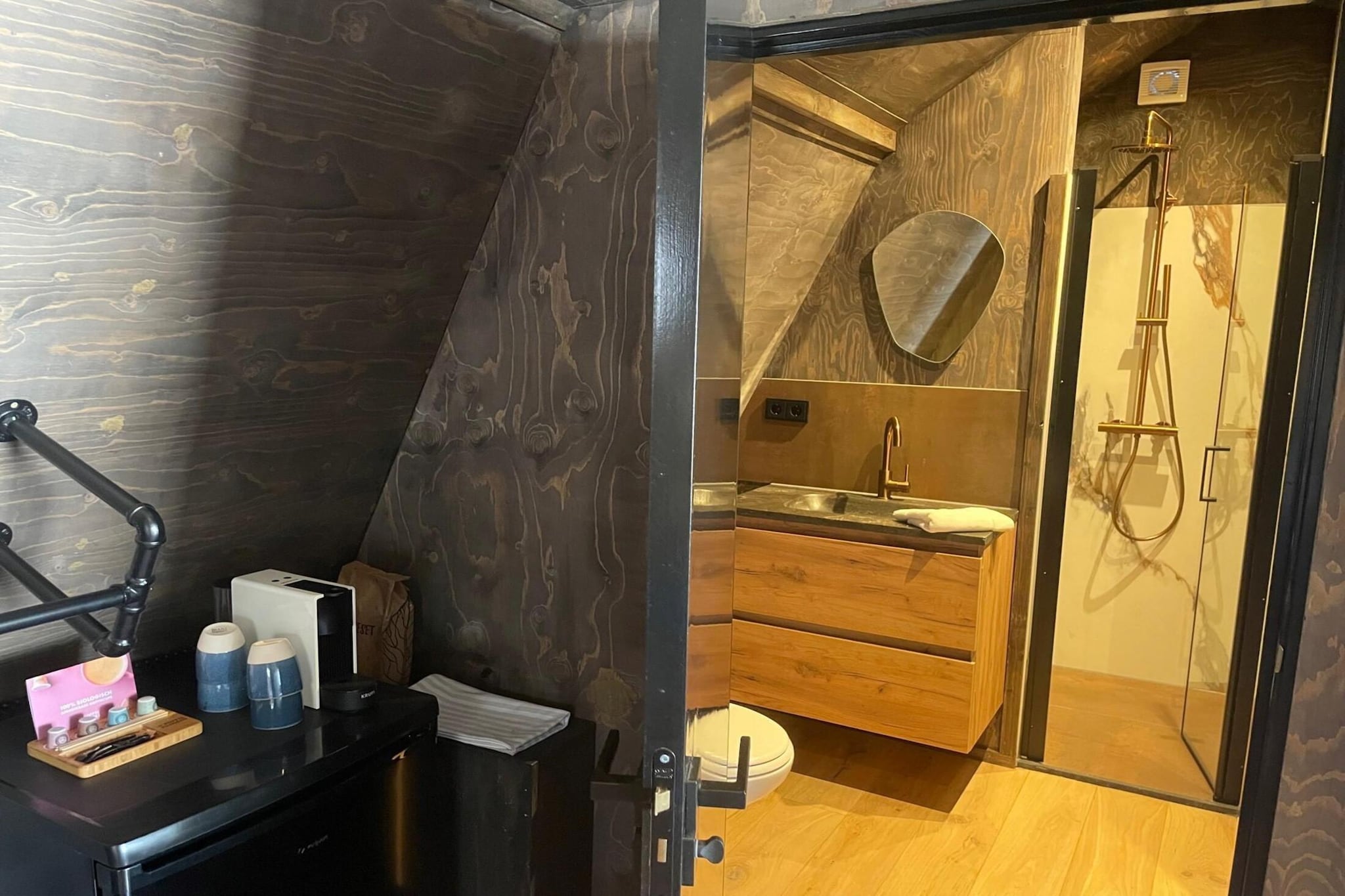 8-12 Person Group accommodation - Bathroom