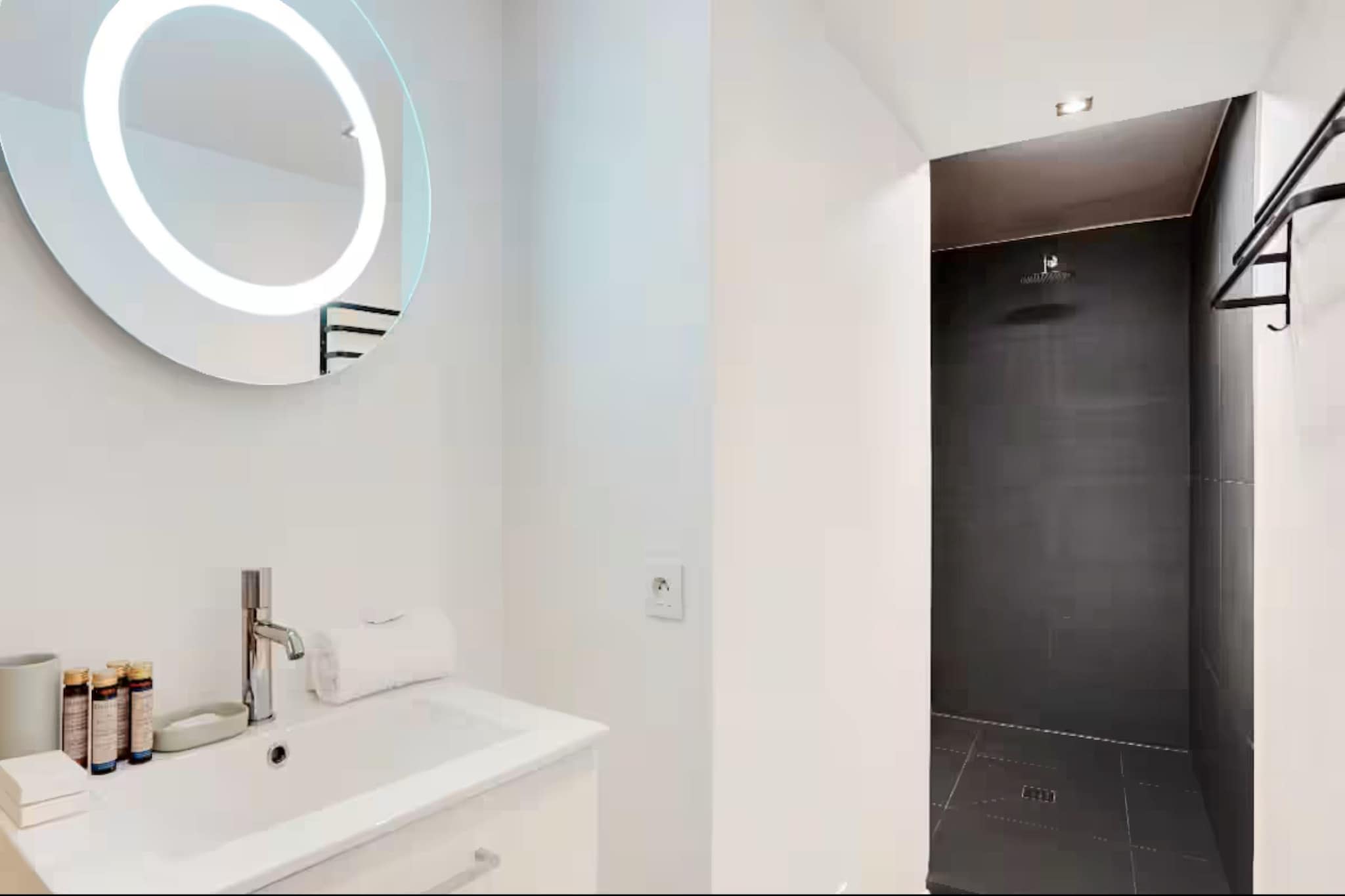Appartement Champs Elysées - Badkamer