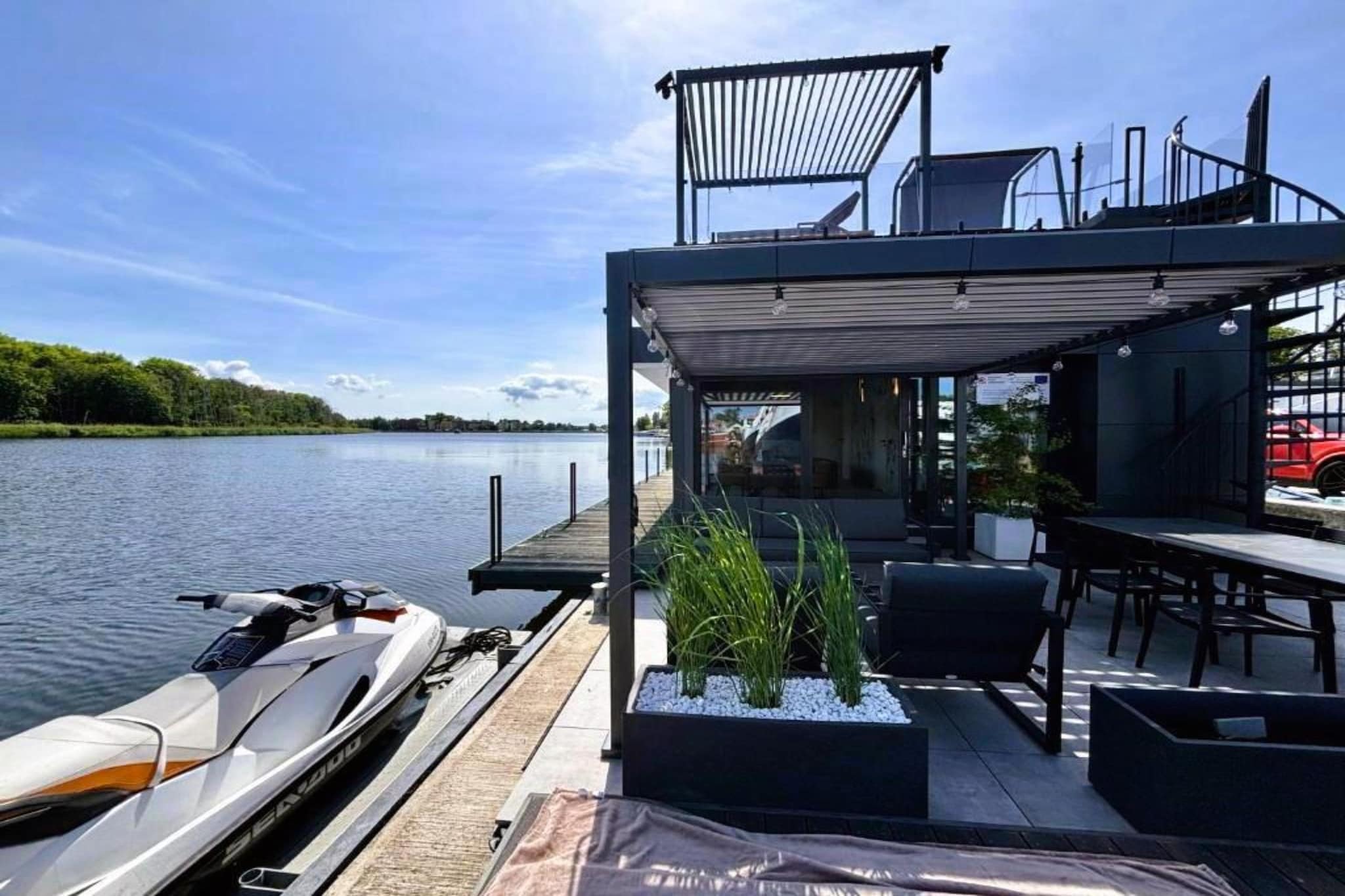 Szczerbata pirania dla 10 osób - Terrasbalkon