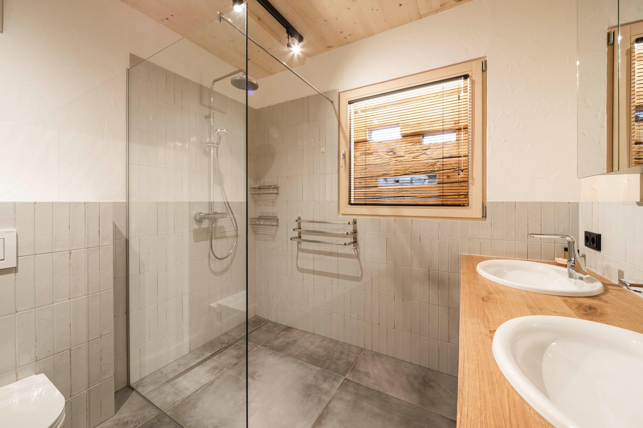 Chalet Raneburg 4 - Bathroom