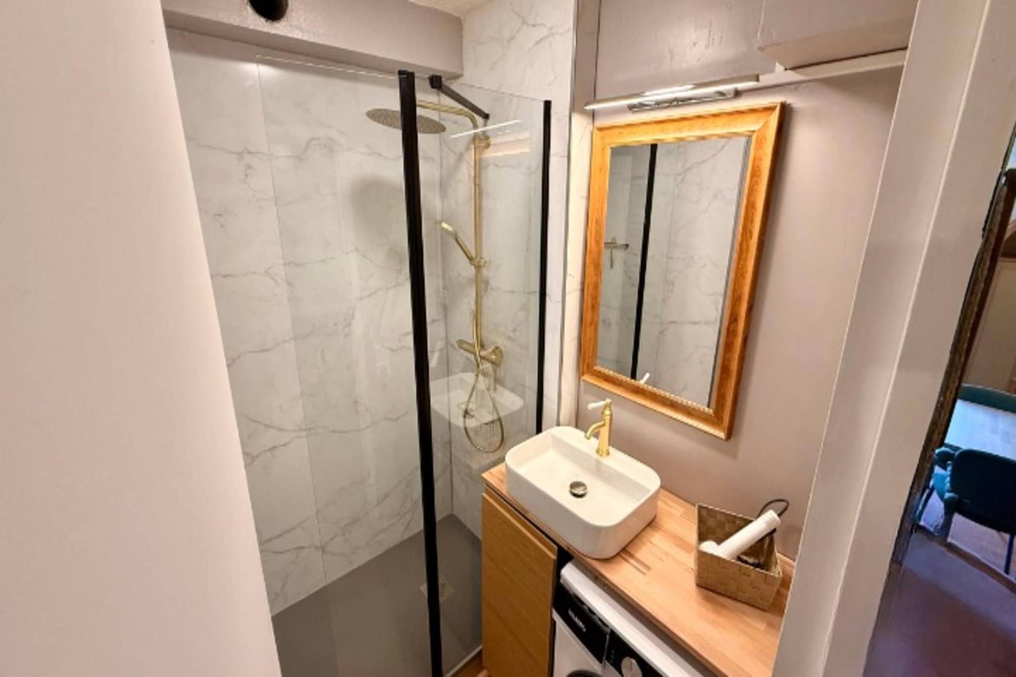 L'Oise 18 Le Mont Dore 2/4 pers - Badkamer