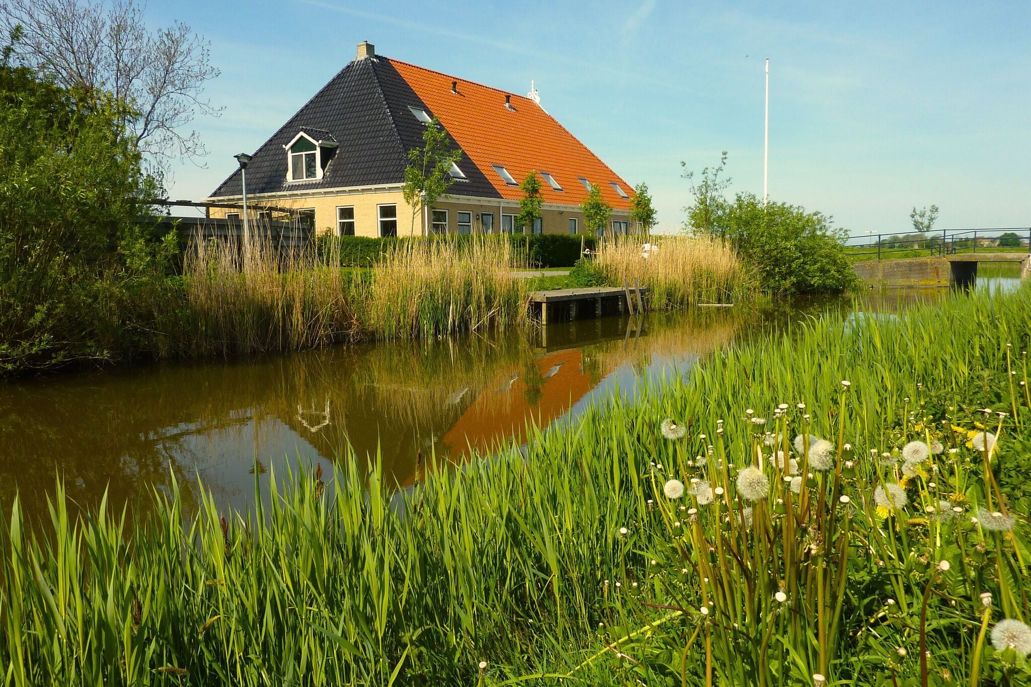 Groeps-recreatie en zorgboerderij in Friesland.