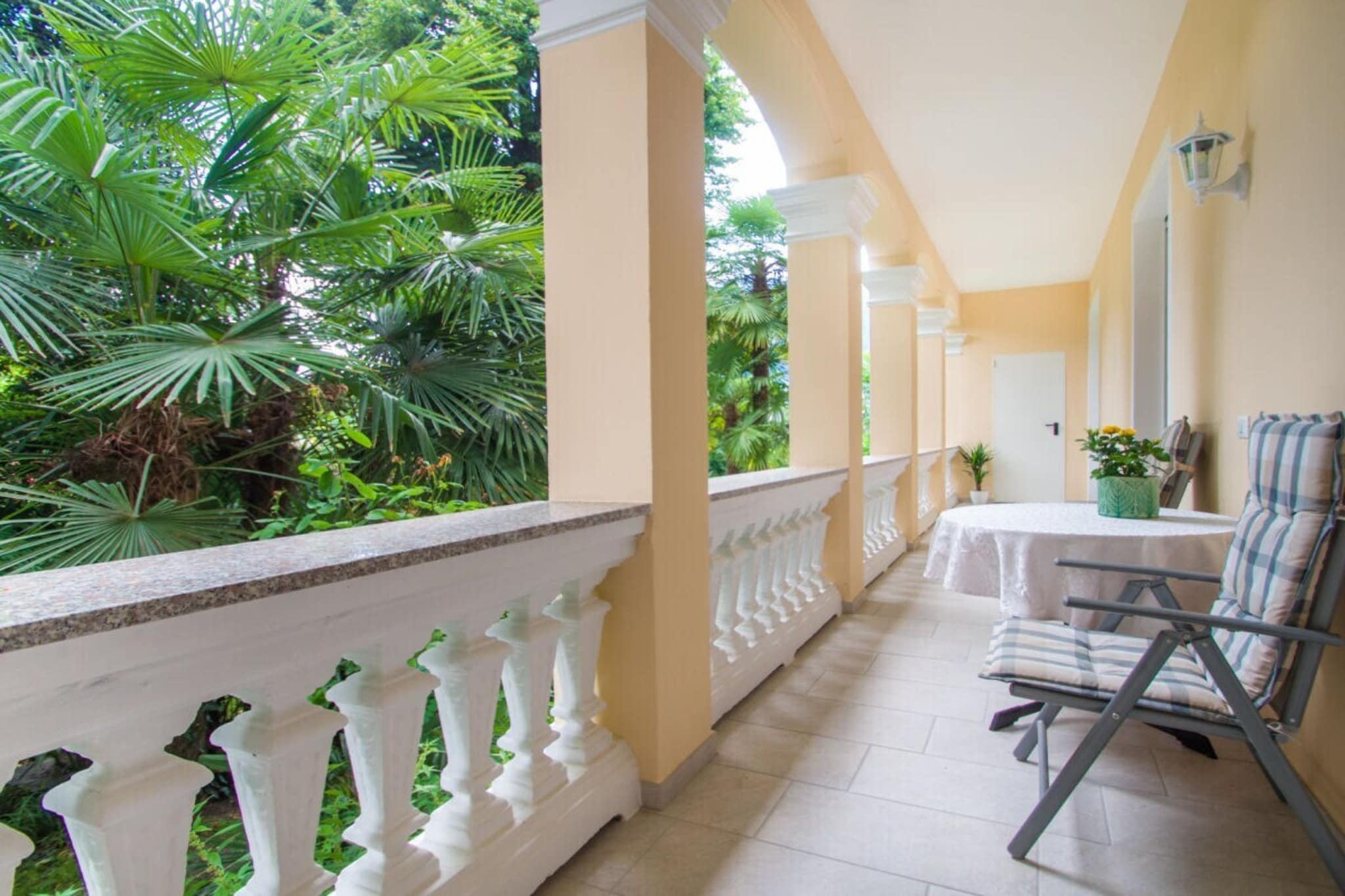 48975 - Terrace balcony