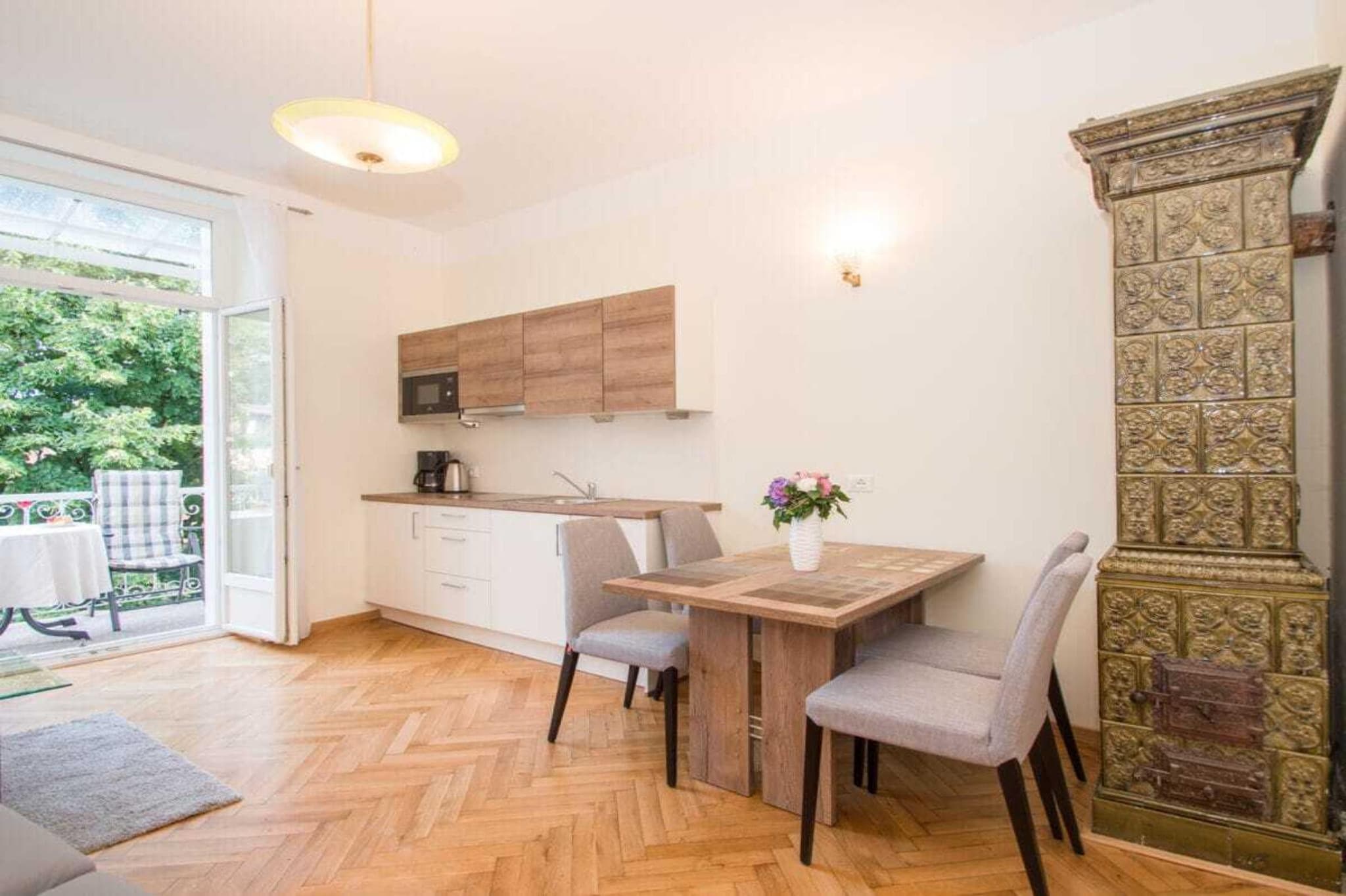 48975 - Dining room