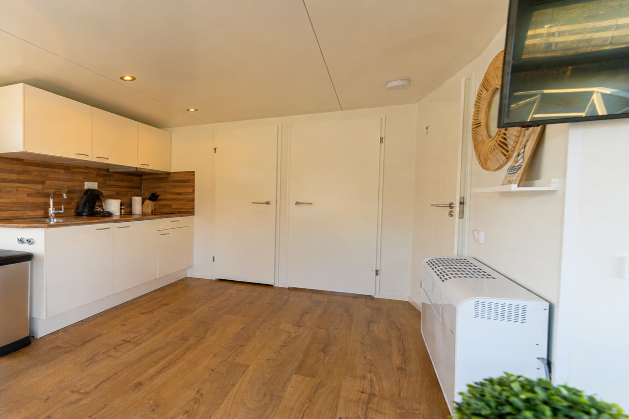 Houseboat Veerse Meer with Roof Terrace | 4 people - Keuken