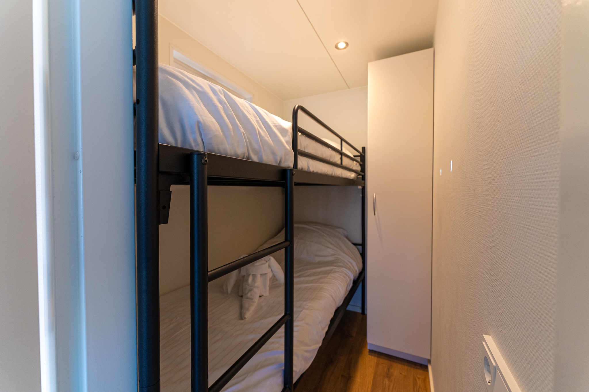 Houseboat Veerse Meer with Roof Terrace | 4 people - Slaapkamer
