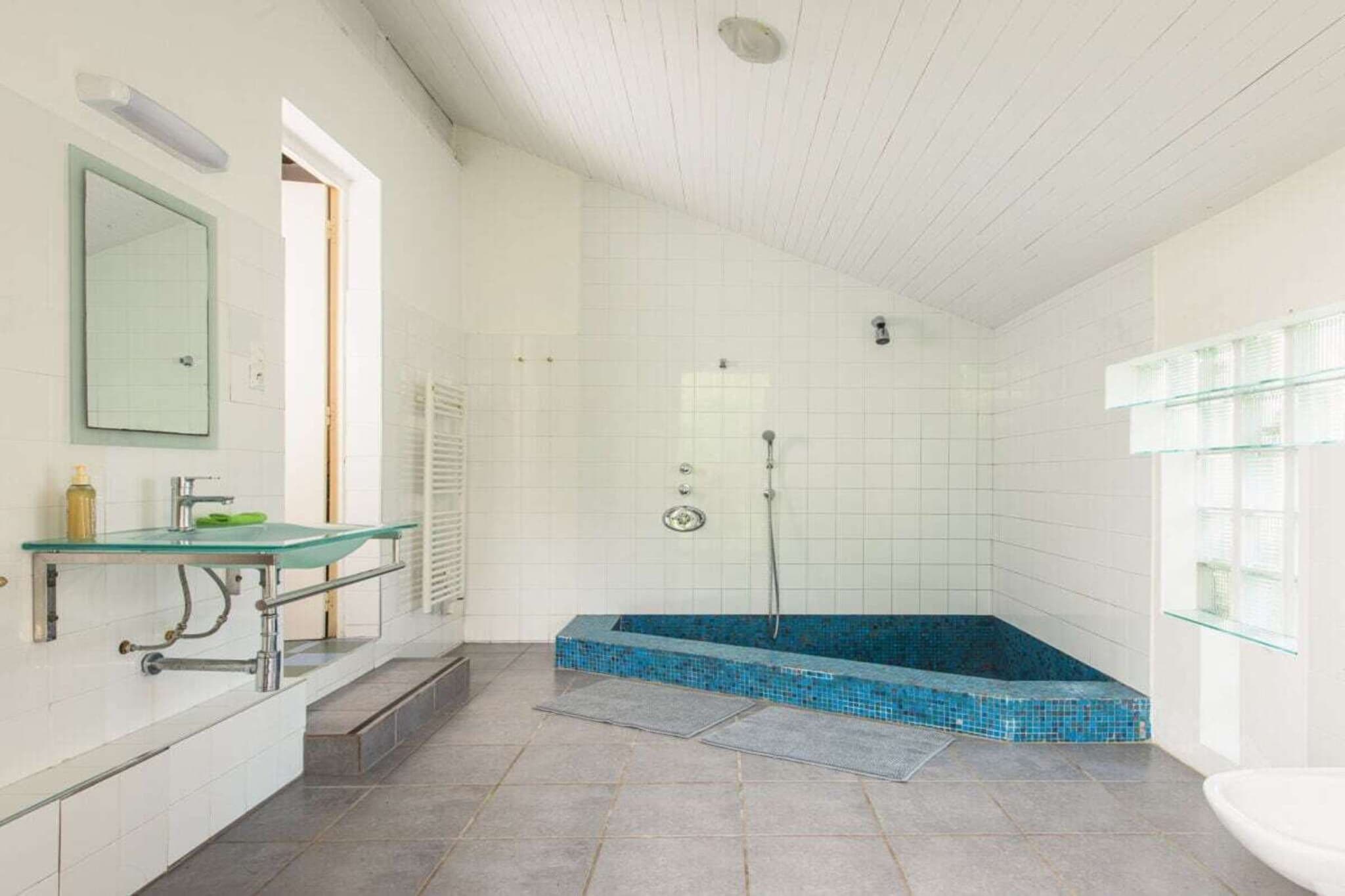 118153 - Badezimmer