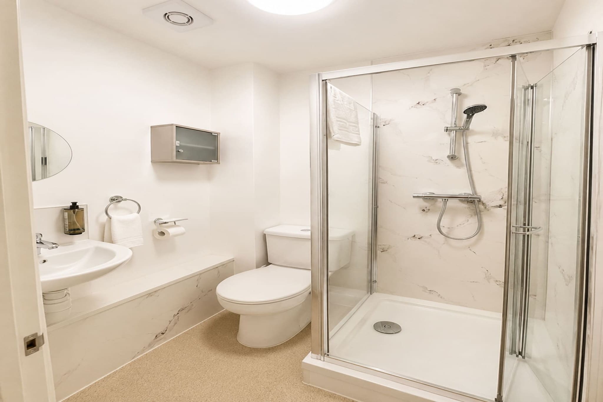 Standard Twin Room - Badkamer