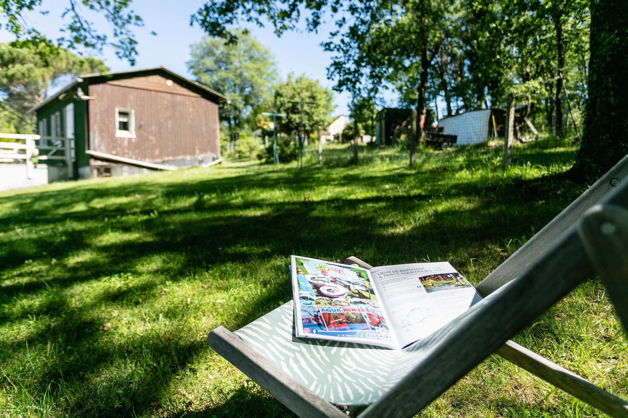 Le Petit Oustalet - Exterior in summer