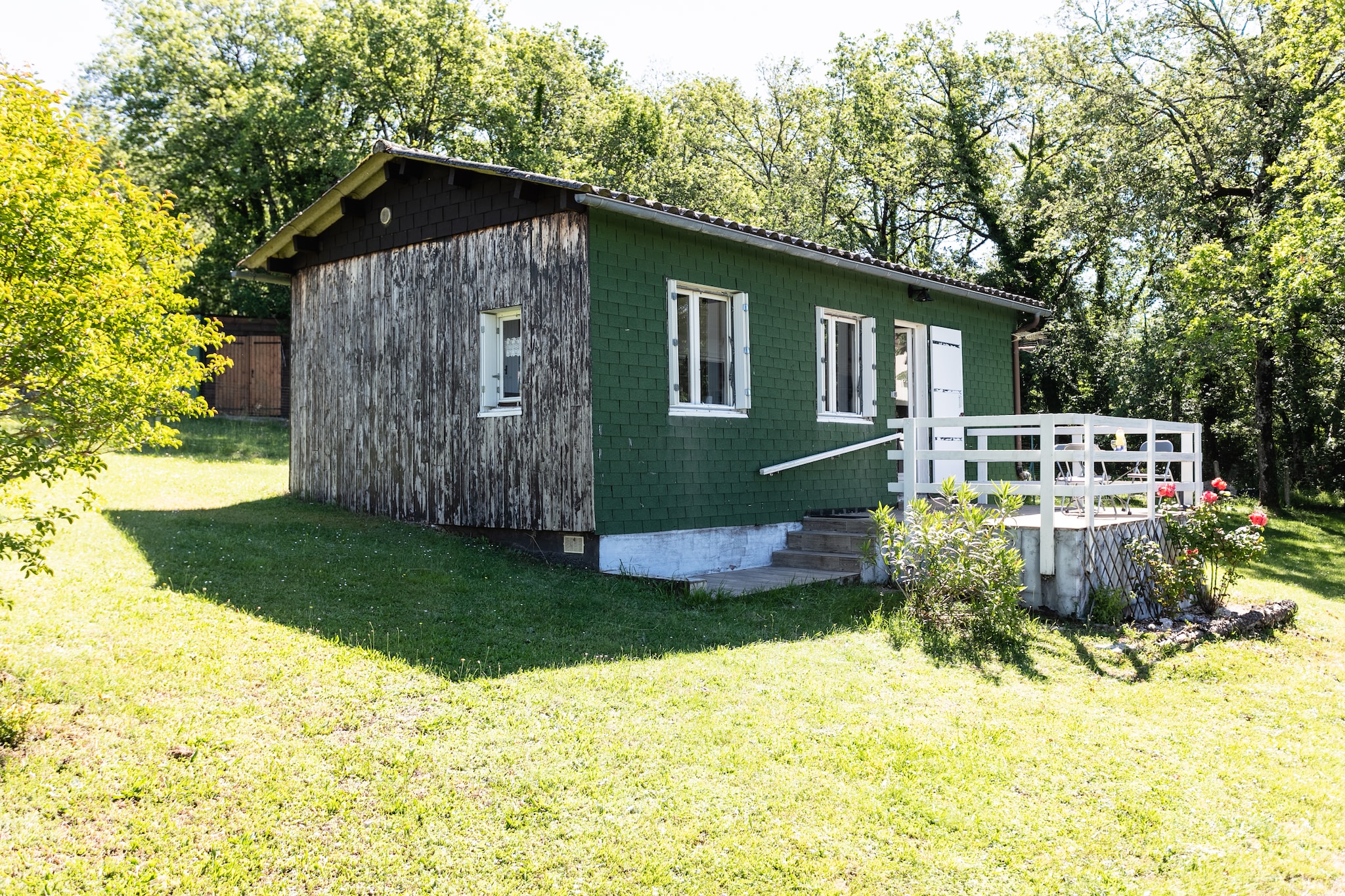 Le Petit Oustalet - Exterior in summer
