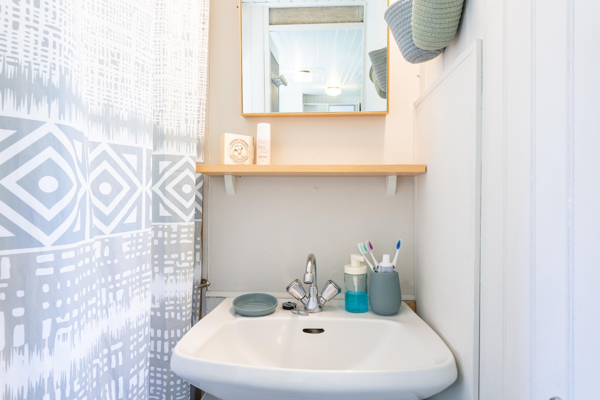 Le Petit Oustalet - Bathroom