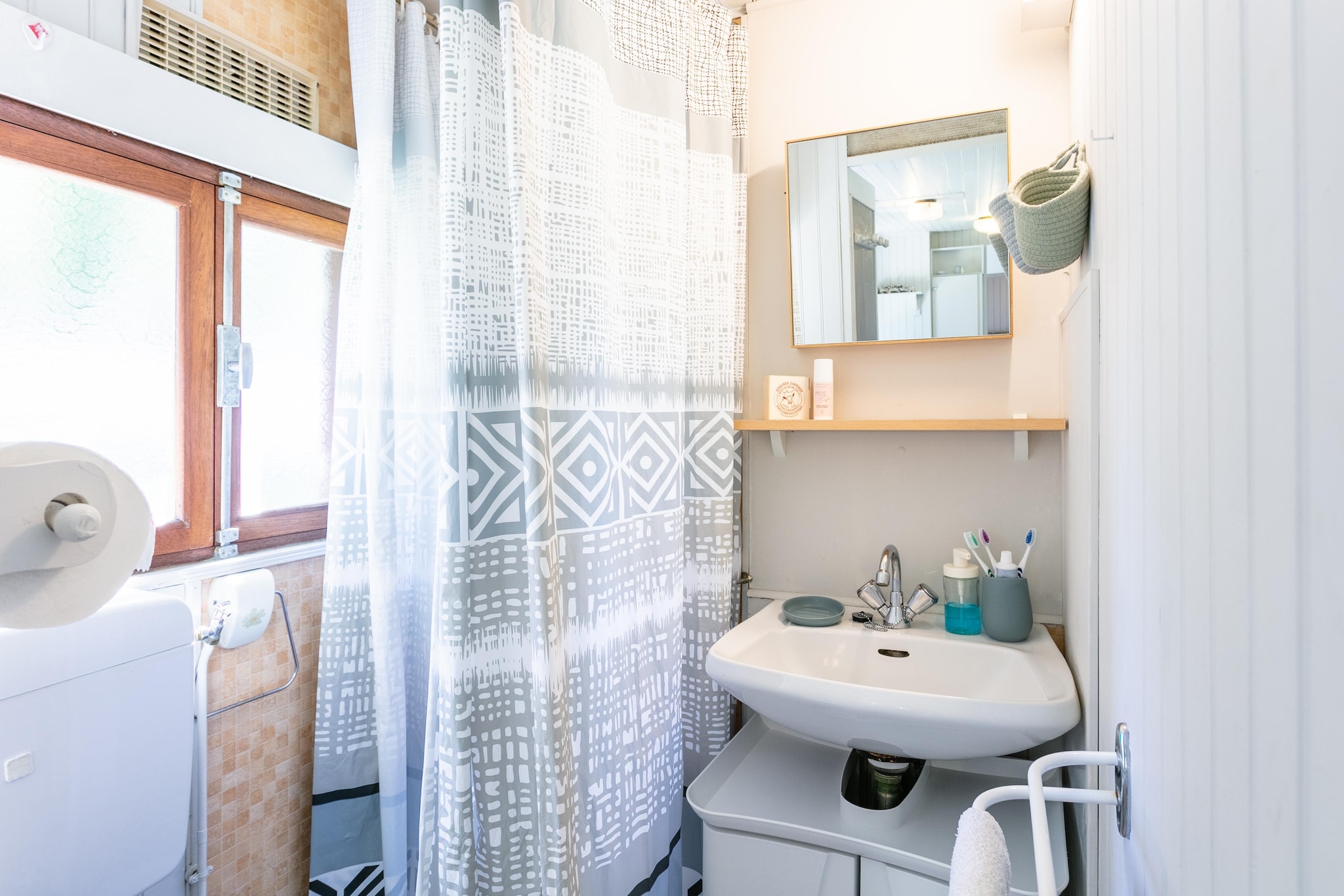 Le Petit Oustalet - Bathroom