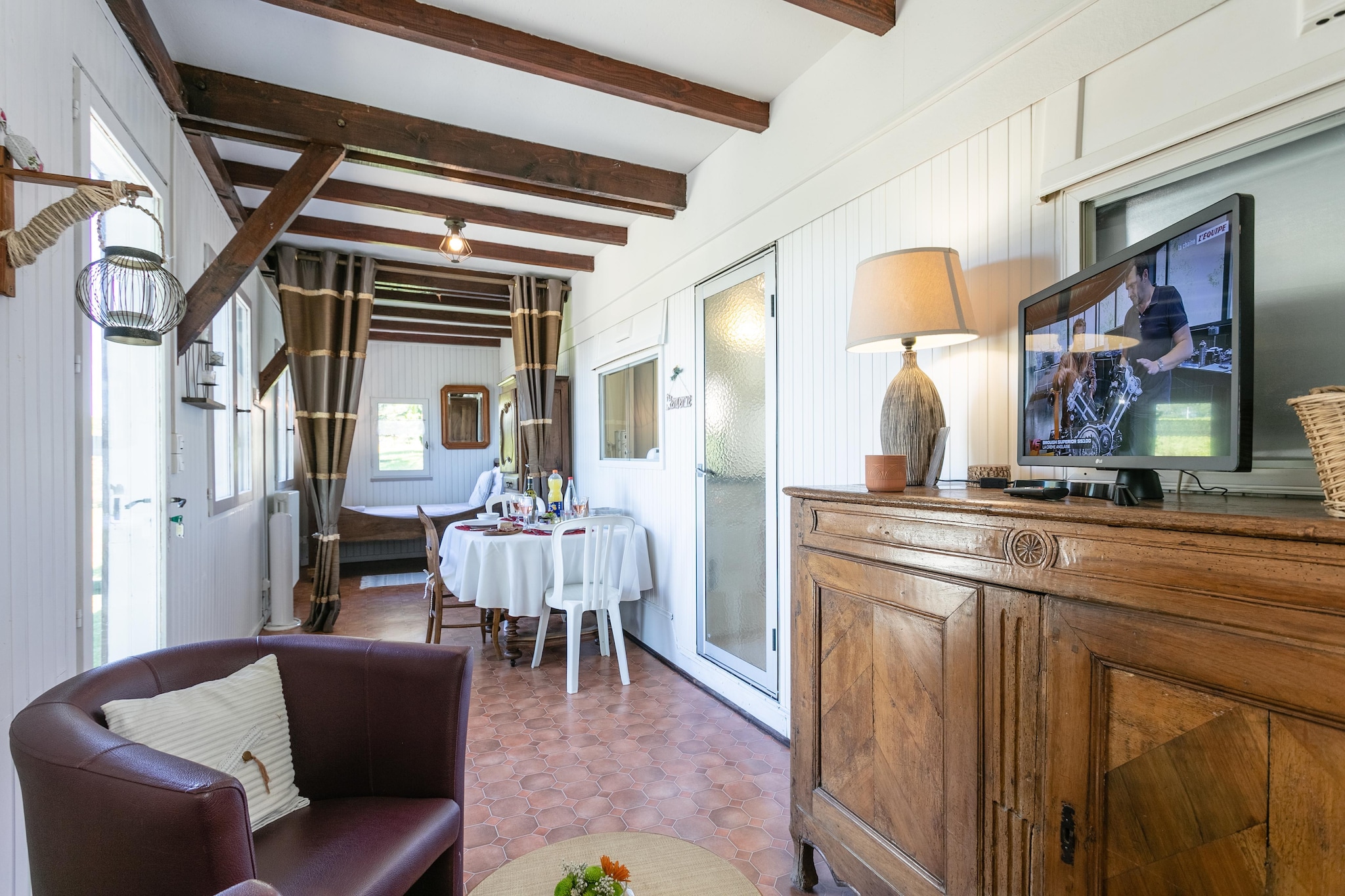 Le Petit Oustalet - Dining room