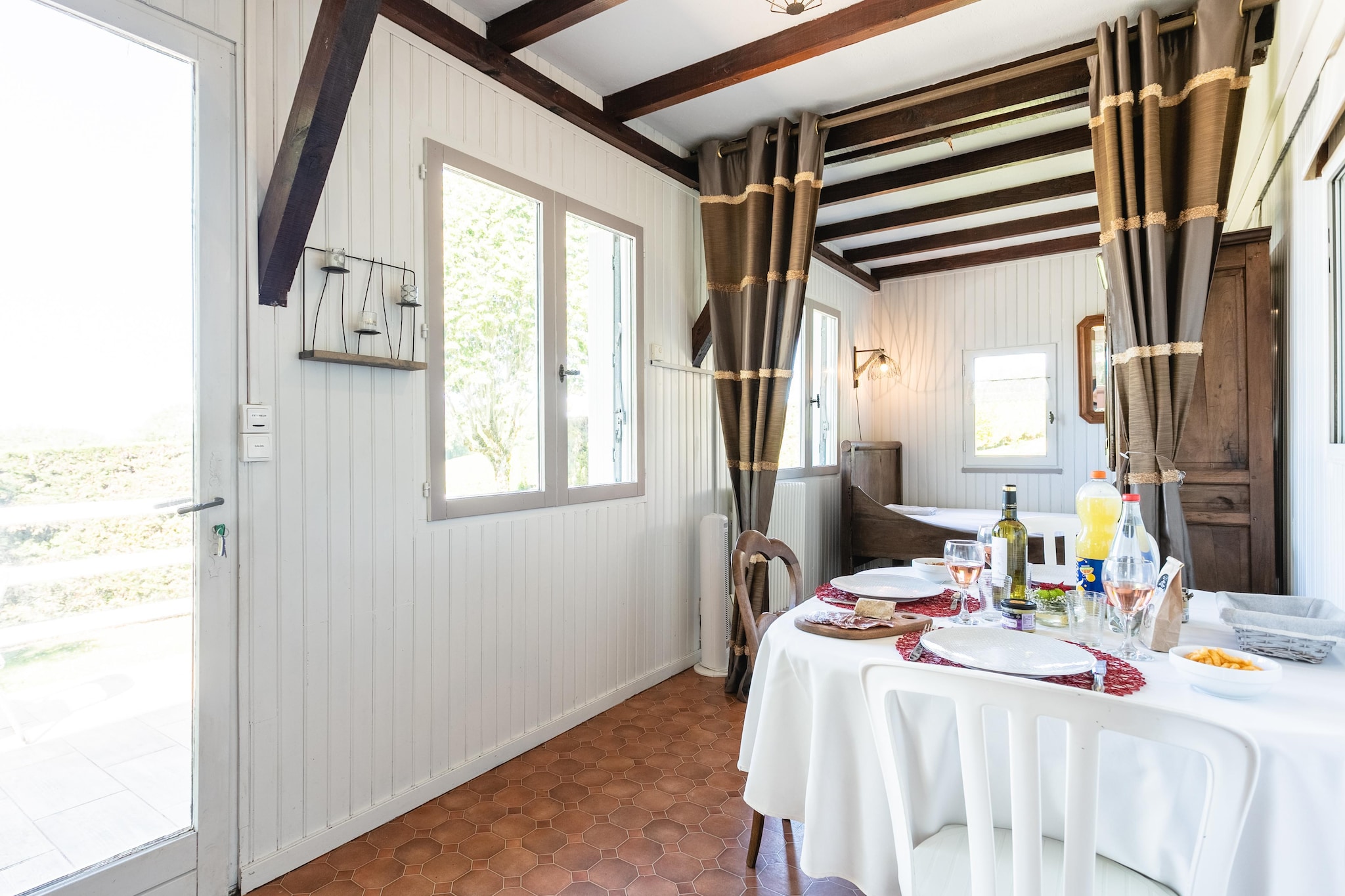 Le Petit Oustalet - Dining room