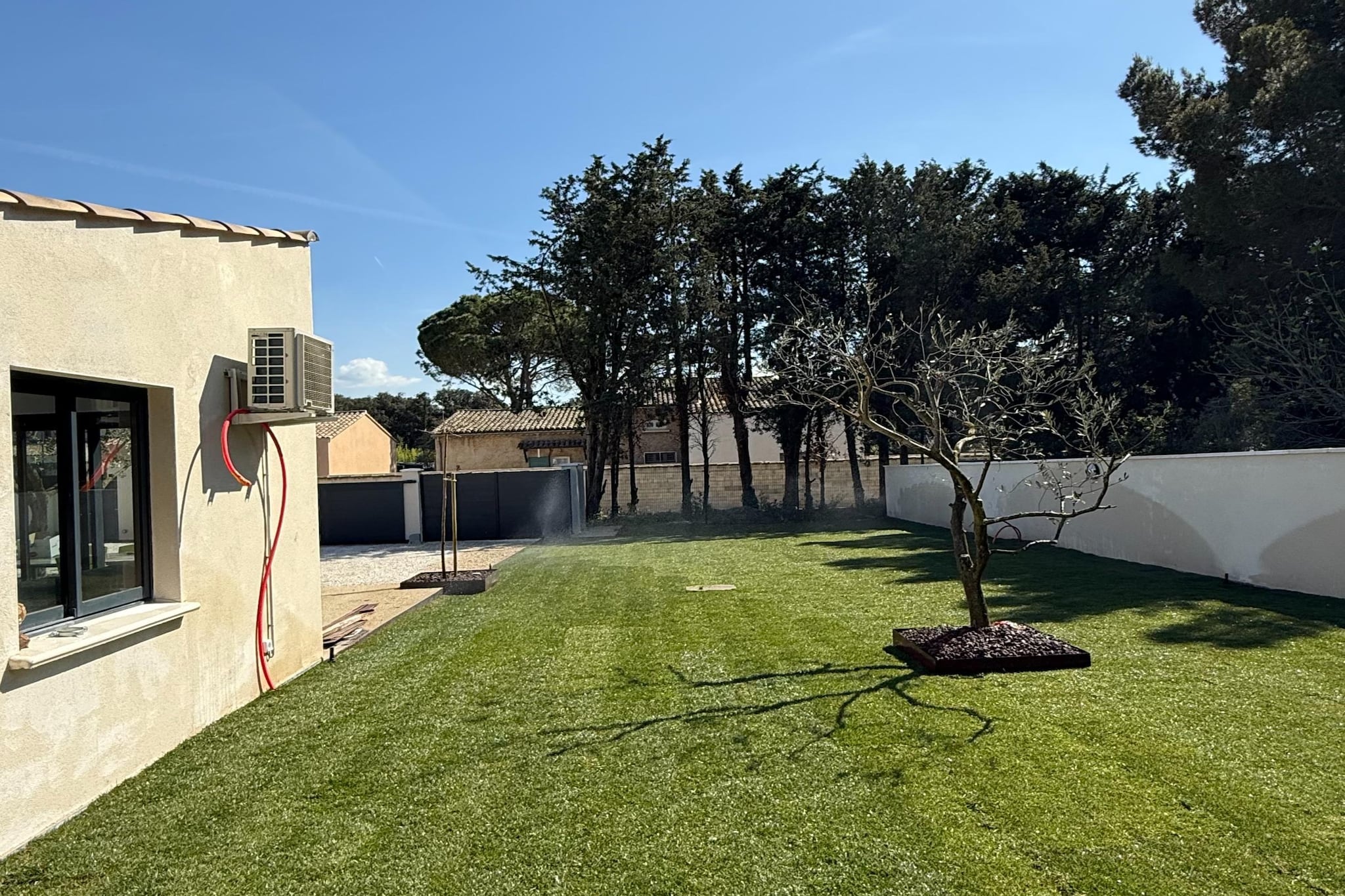 Sorgue 4 - Garten Sommer