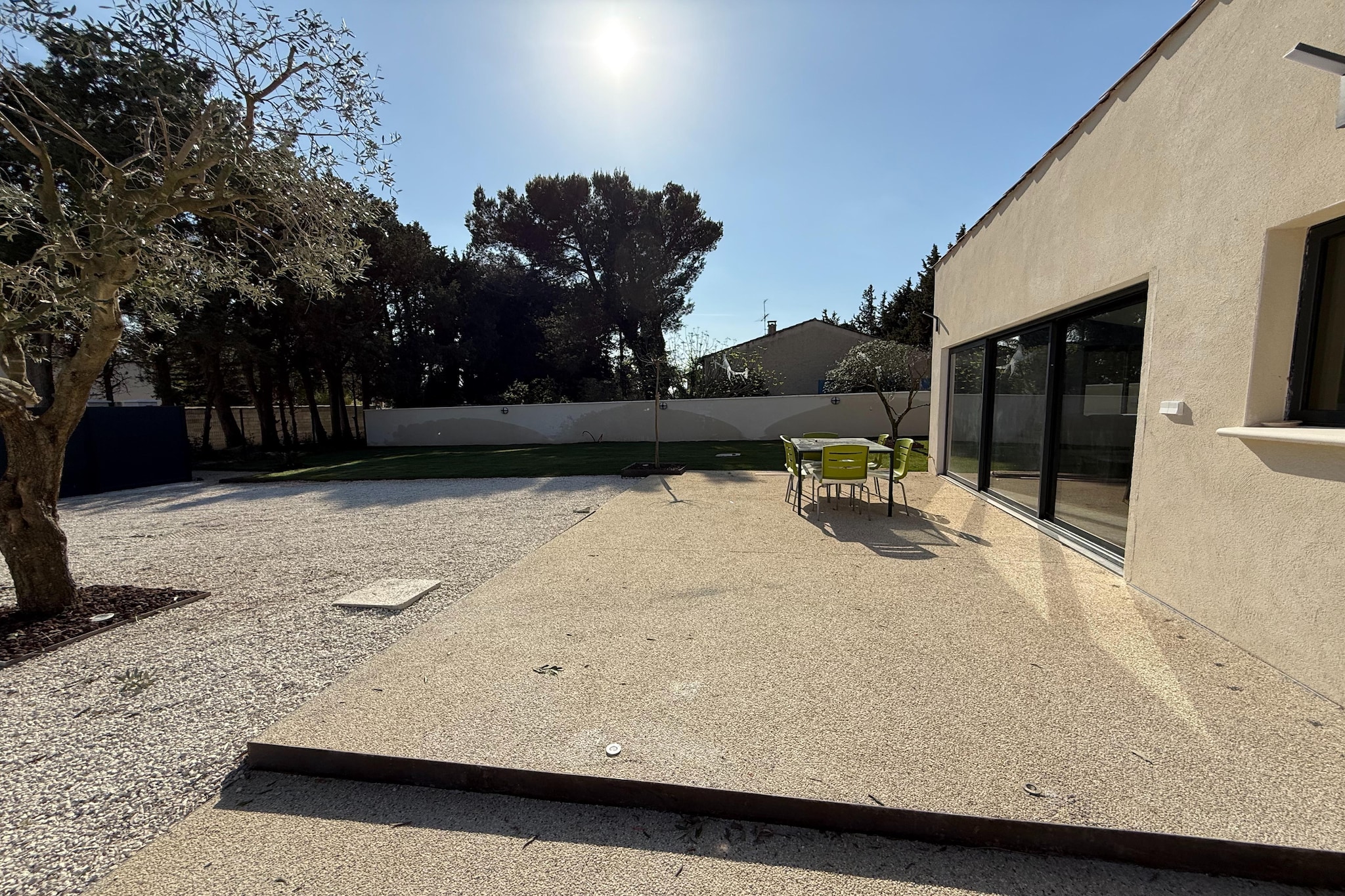 Sorgue 4 - Terrasse/Balkon