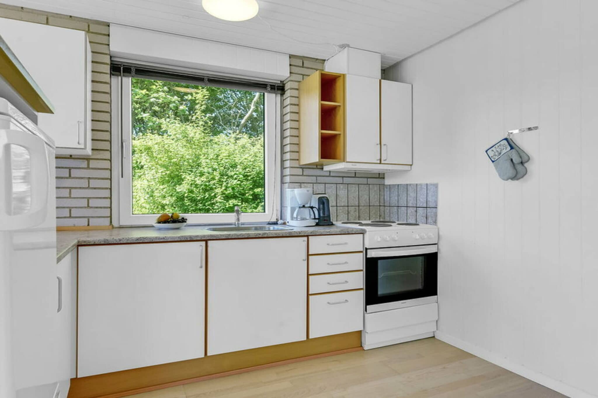 522410 - Kitchen