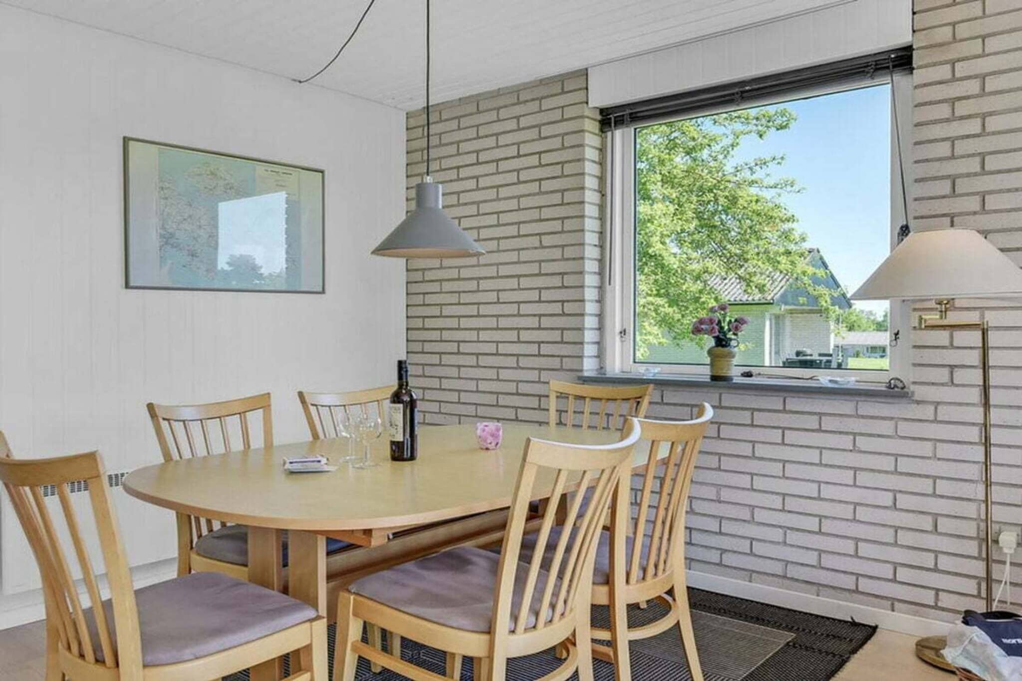 522410 - Dining room