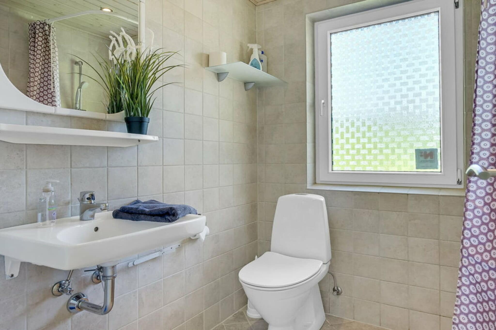 522410 - Bathroom