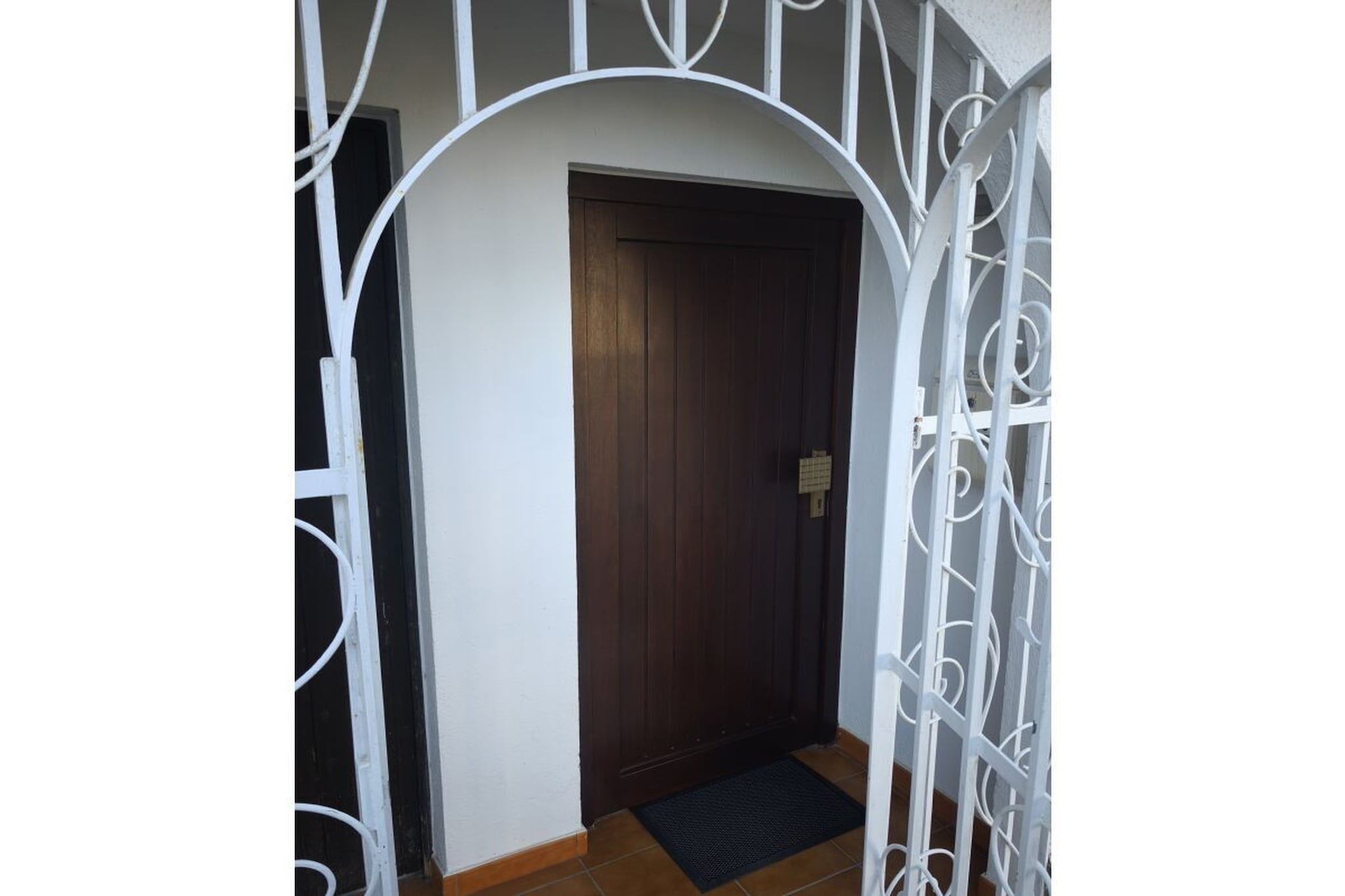407643 - Hall & reception