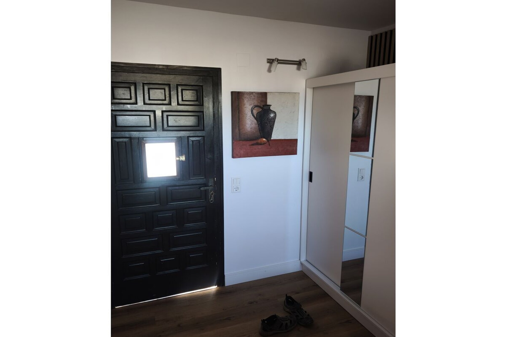 407643 - Hall & reception