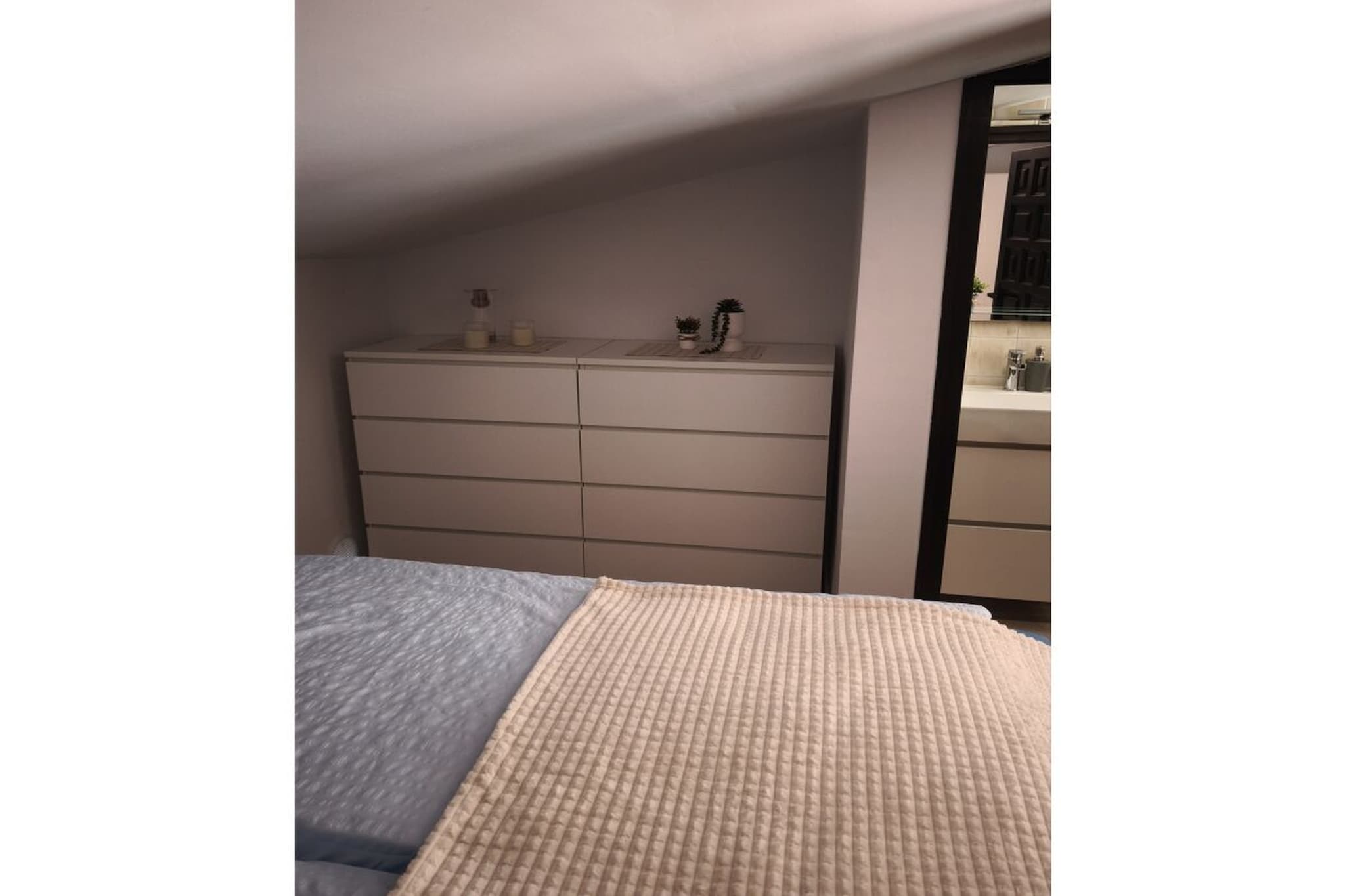 407643 - Bedroom