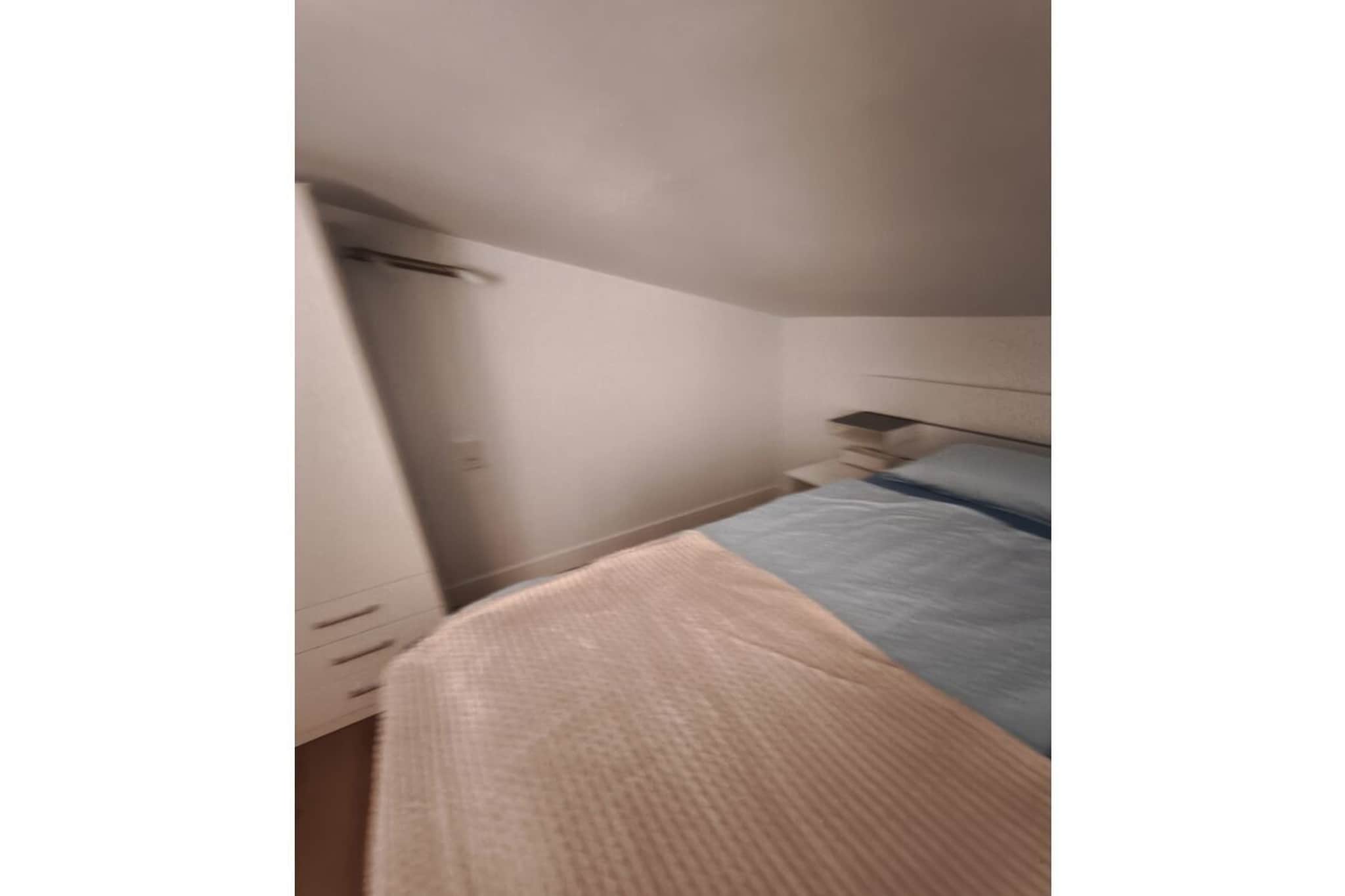 407643 - Bedroom