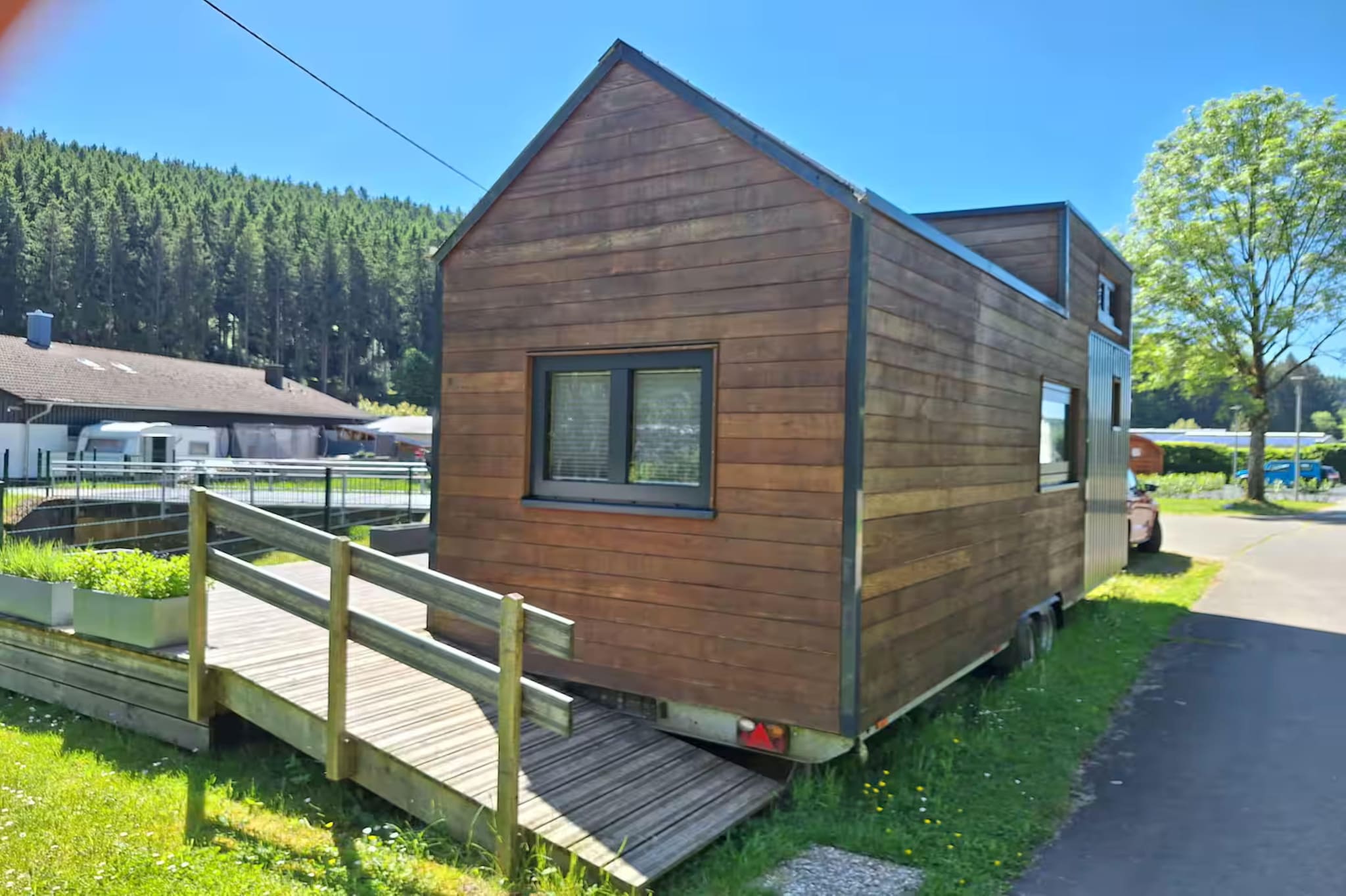 Tiny Haus Camping in Prüm - Gardens in summer