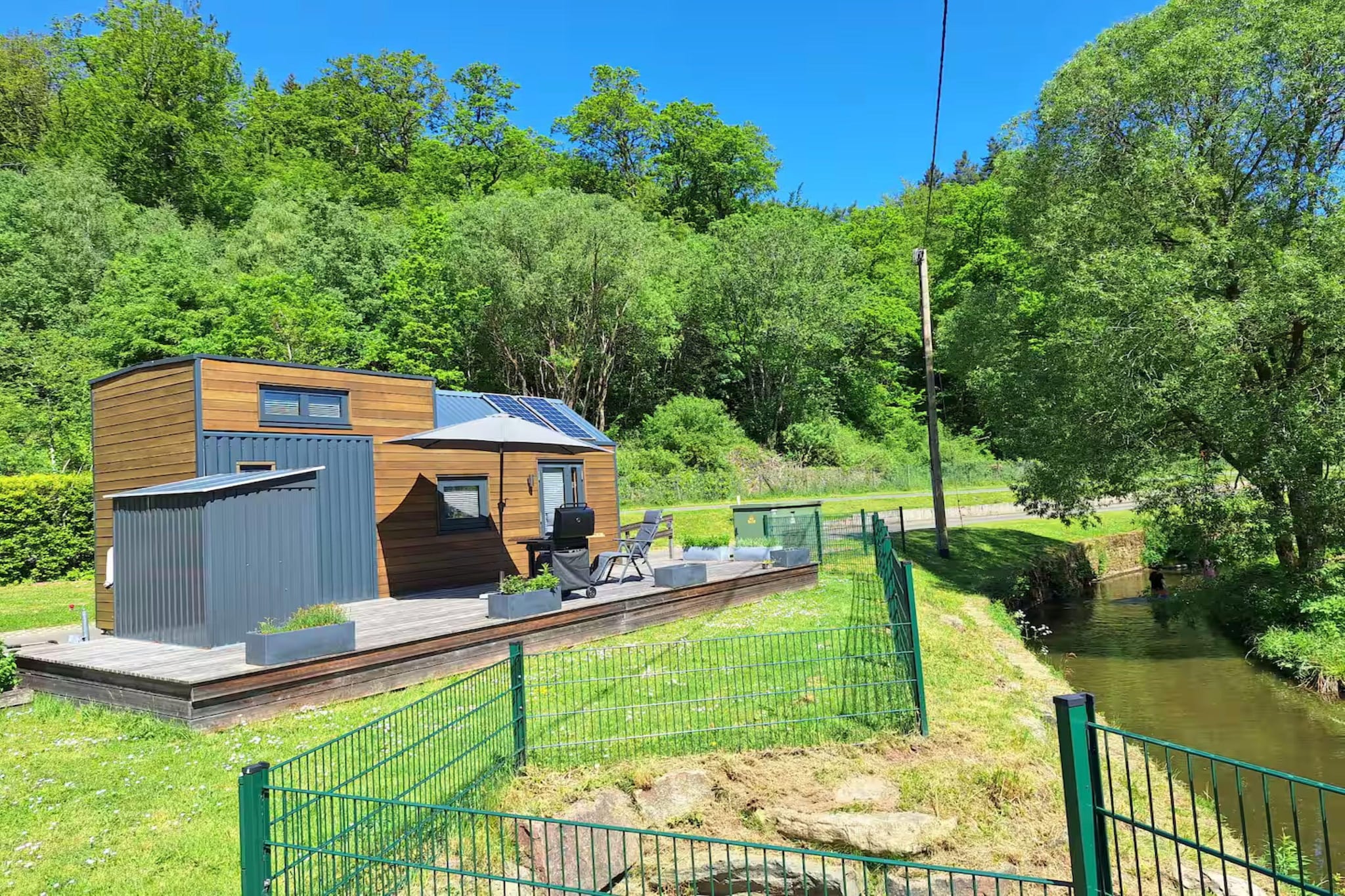 Tiny Haus Camping in Prüm - Gardens in summer